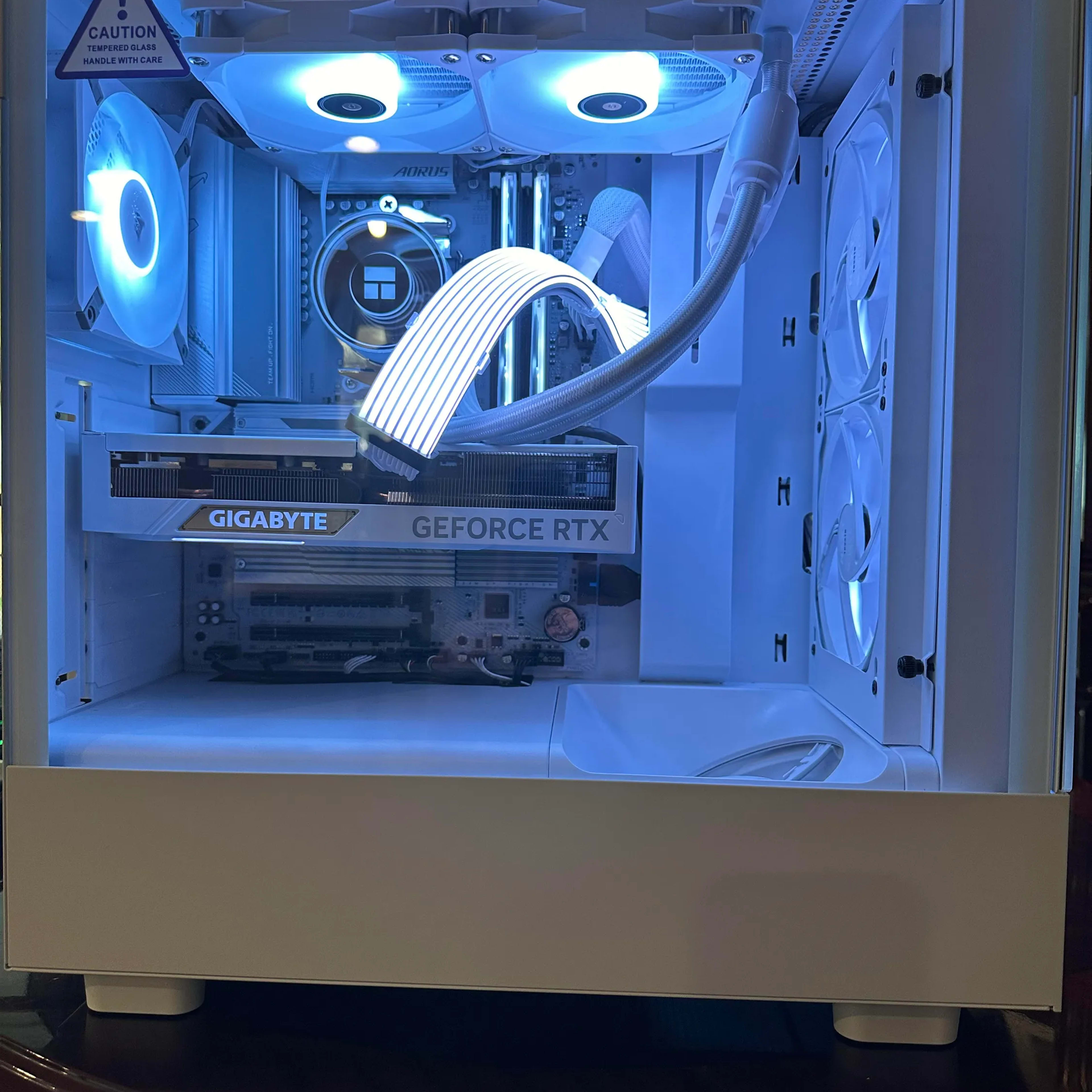 WEEKEND SALE!!!❄️🧊White Out🧊❄️ 4070 Super, Ryzen 7600x, 32gb DDR5 6000mhz "ALL NEW PARTS"