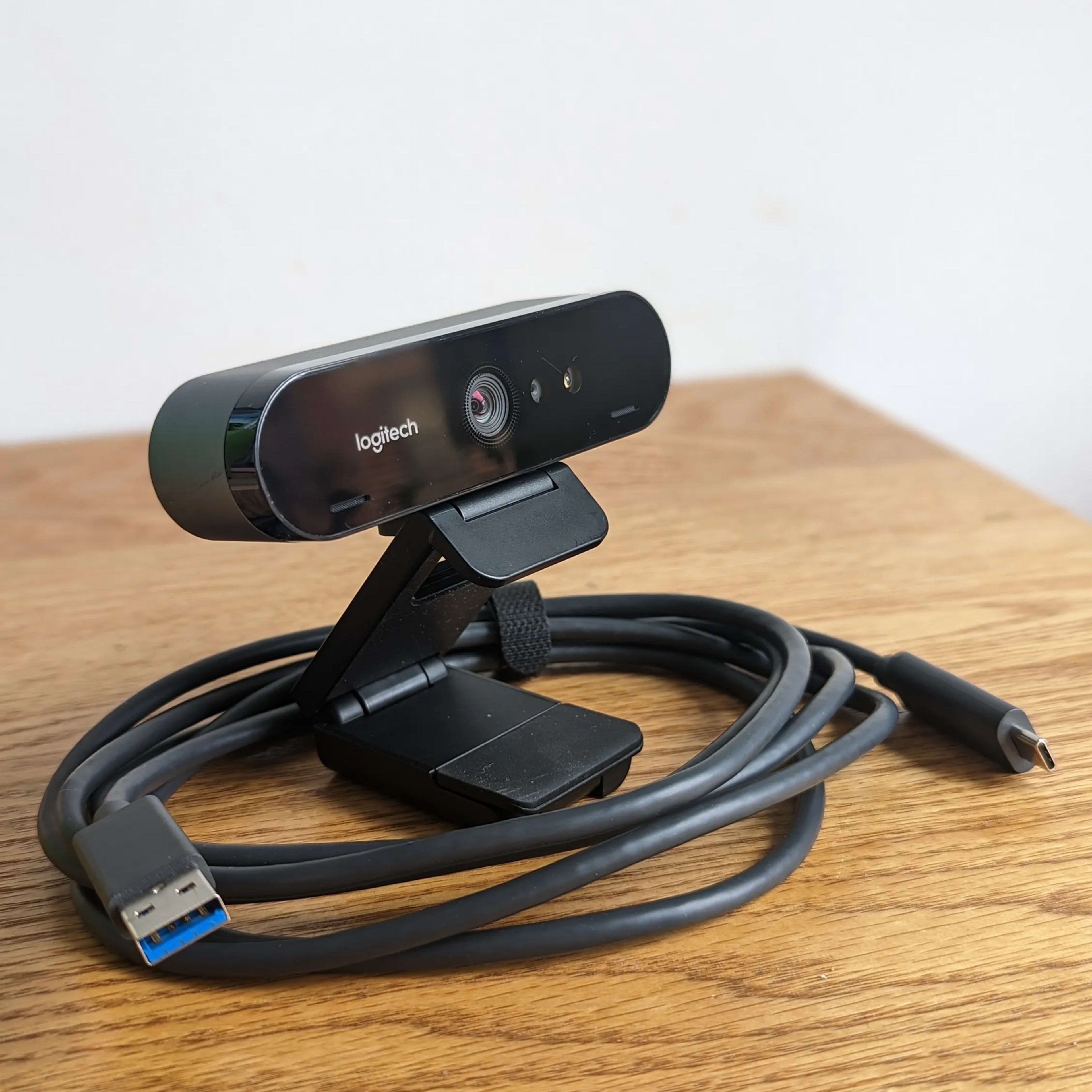 Logitech Brio 4K Webcam, Ultra 4K HD, Noise-Canceling mic, Auto Light Correction, Wide Field of View