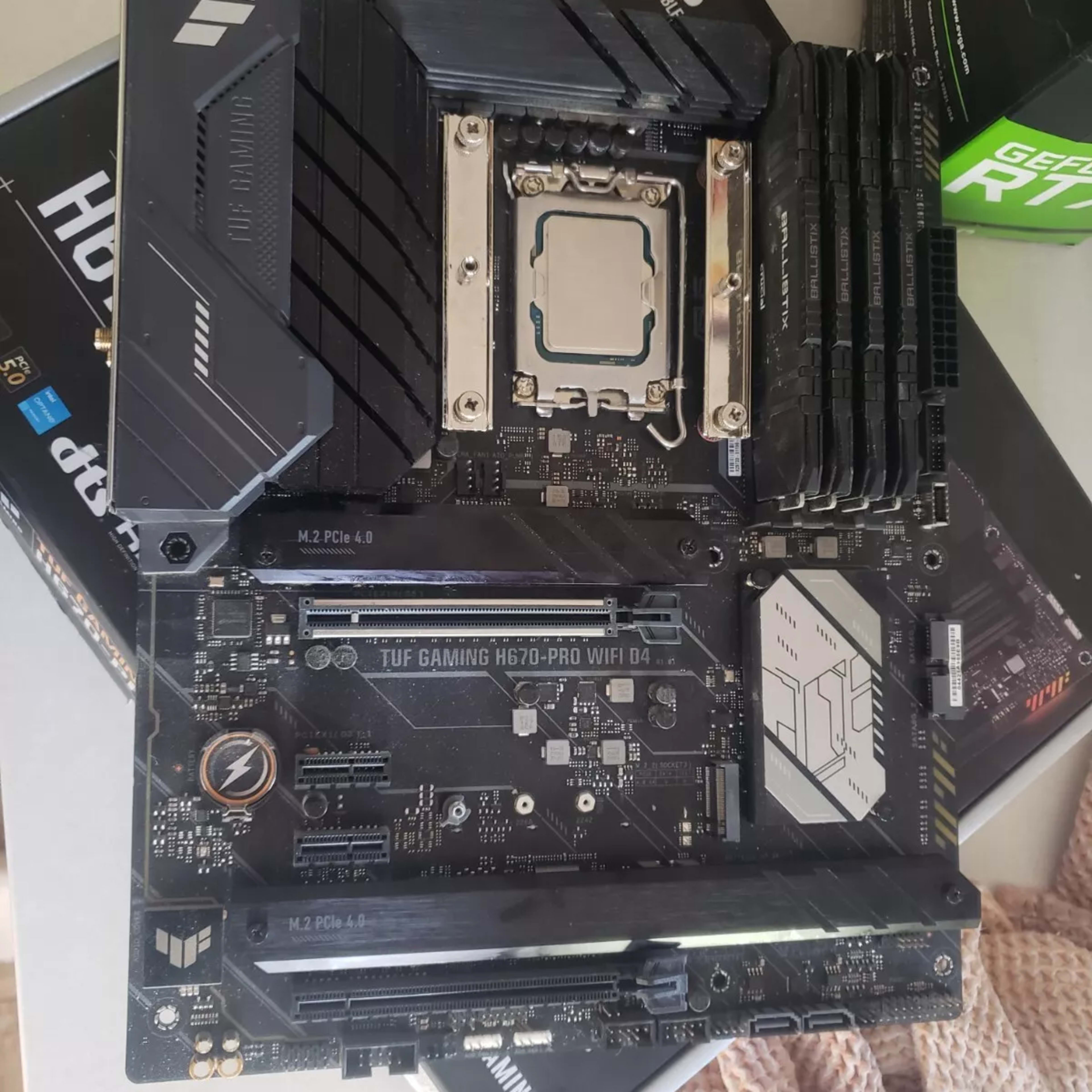 I7 12700k processor with 32GB DDR4 Tuf H670 Board And More I7 12700k processor with 32GB DDR4 Tuf H670 Board And More