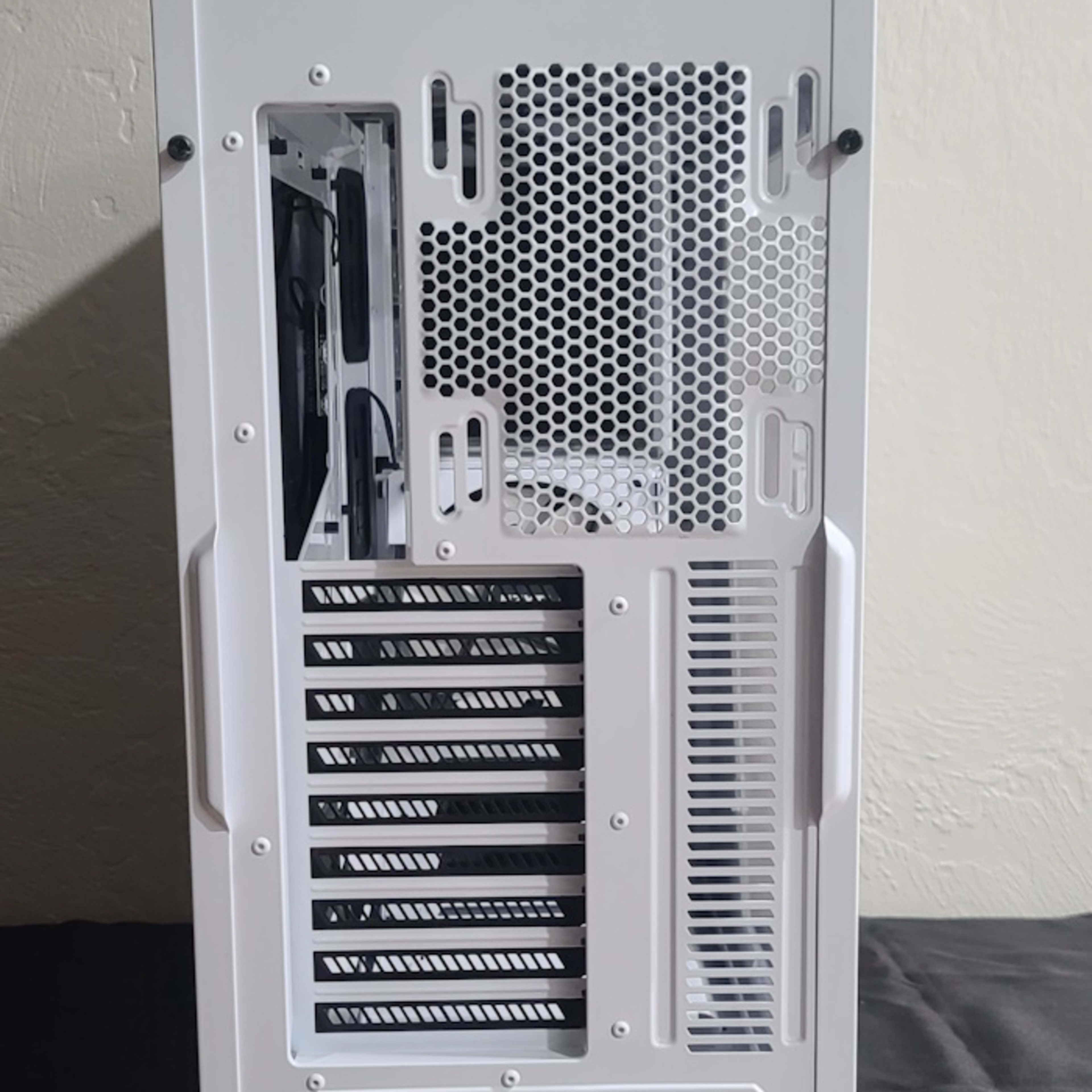 NZXT Phantom 630 Windowed Edition White Steel / Plastic ATX Full Tower Computer Case