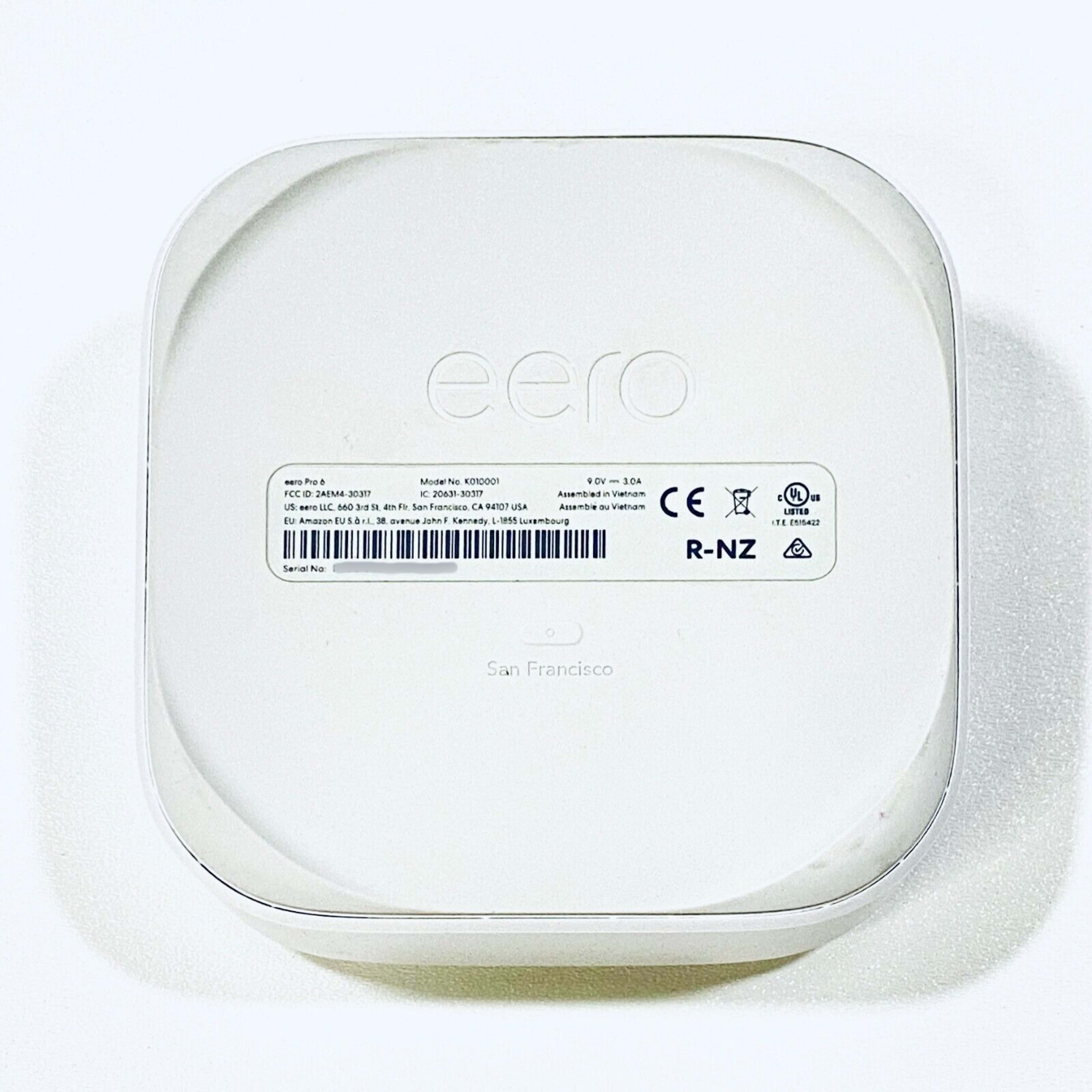 EERO Pro 6 Tri-band Wi-Fi 6 Gigabit Speed Mesh Wi-Fi Router K010001