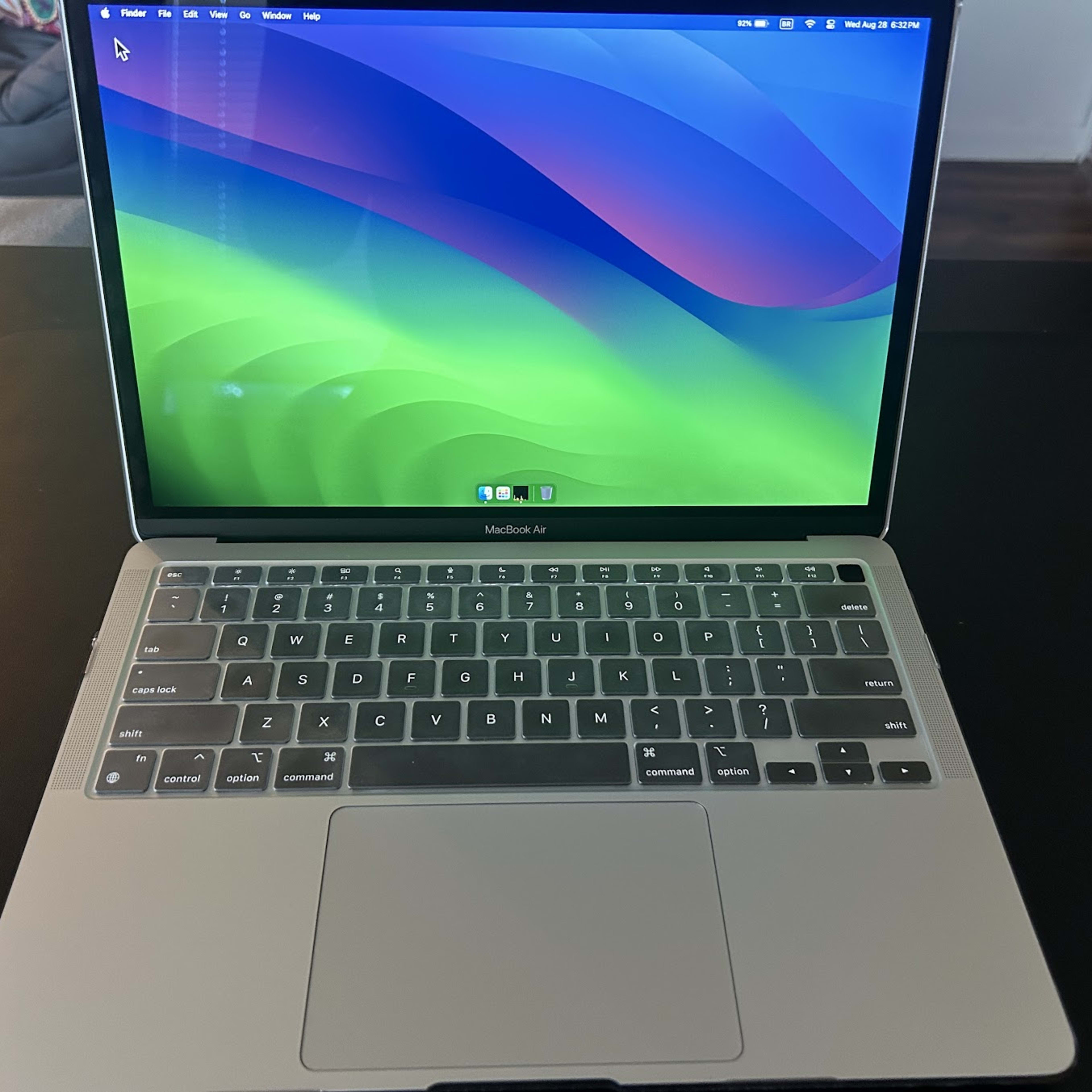 Macbook Air M1 13 in Silver, 8GB RAM, SSd 256GB | Jawa Macbook Air M1 13 in Silver, 8GB RAM, SSd 256GB | Jawa