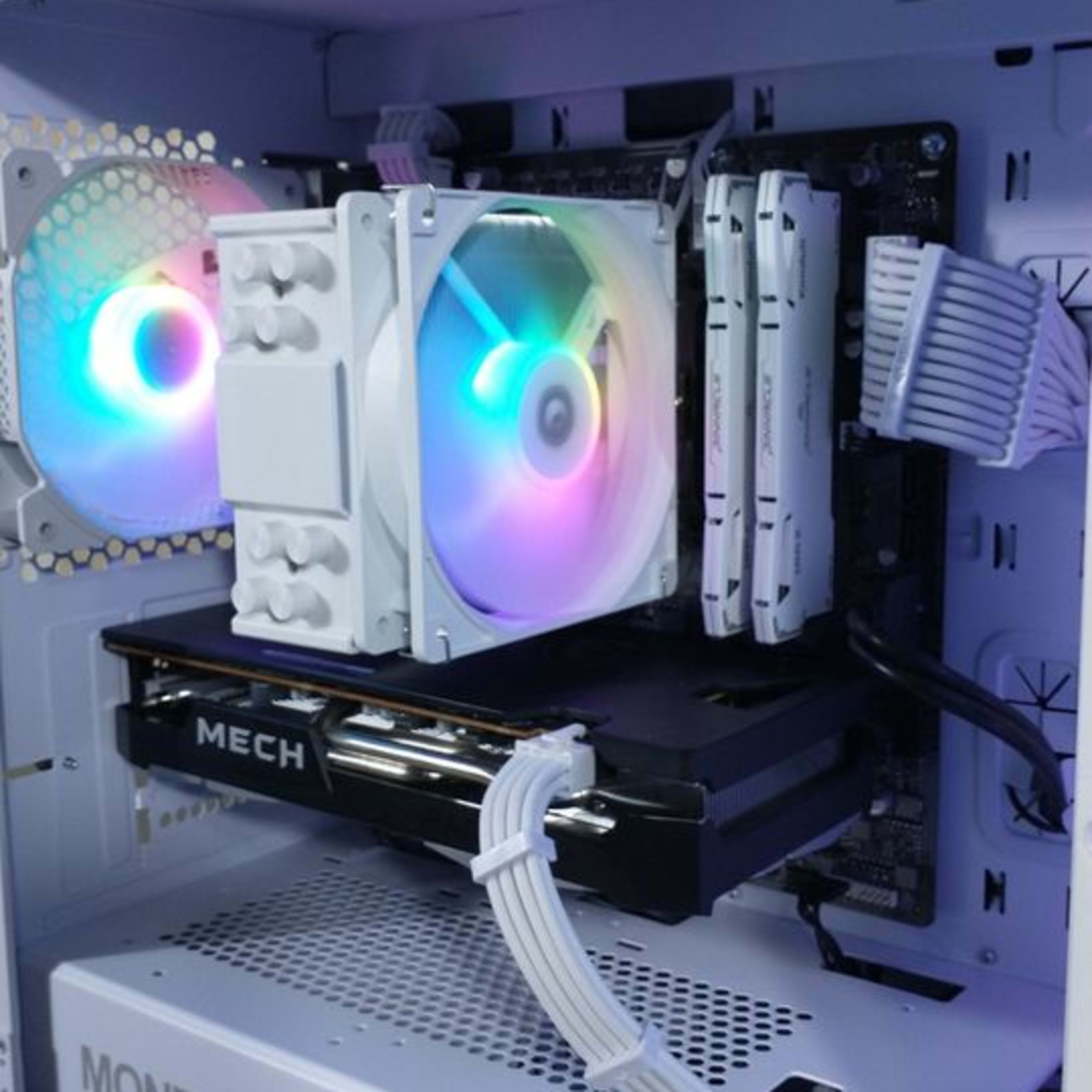 White Mid Range PC Build | Intel i3-12100F | RX 6600 | 16GB DDR4 RAM