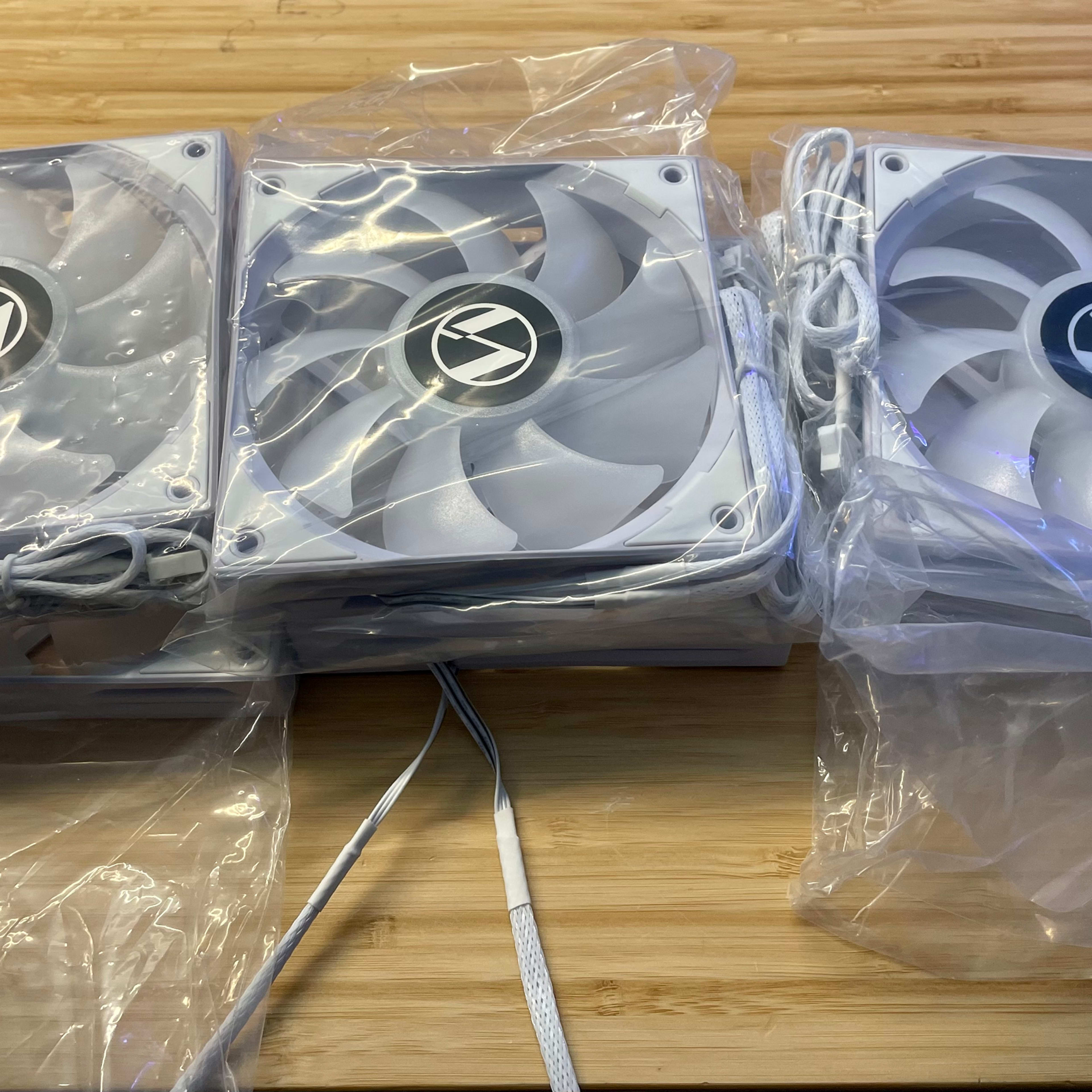 Lian Li Galahad White RGB Fans 