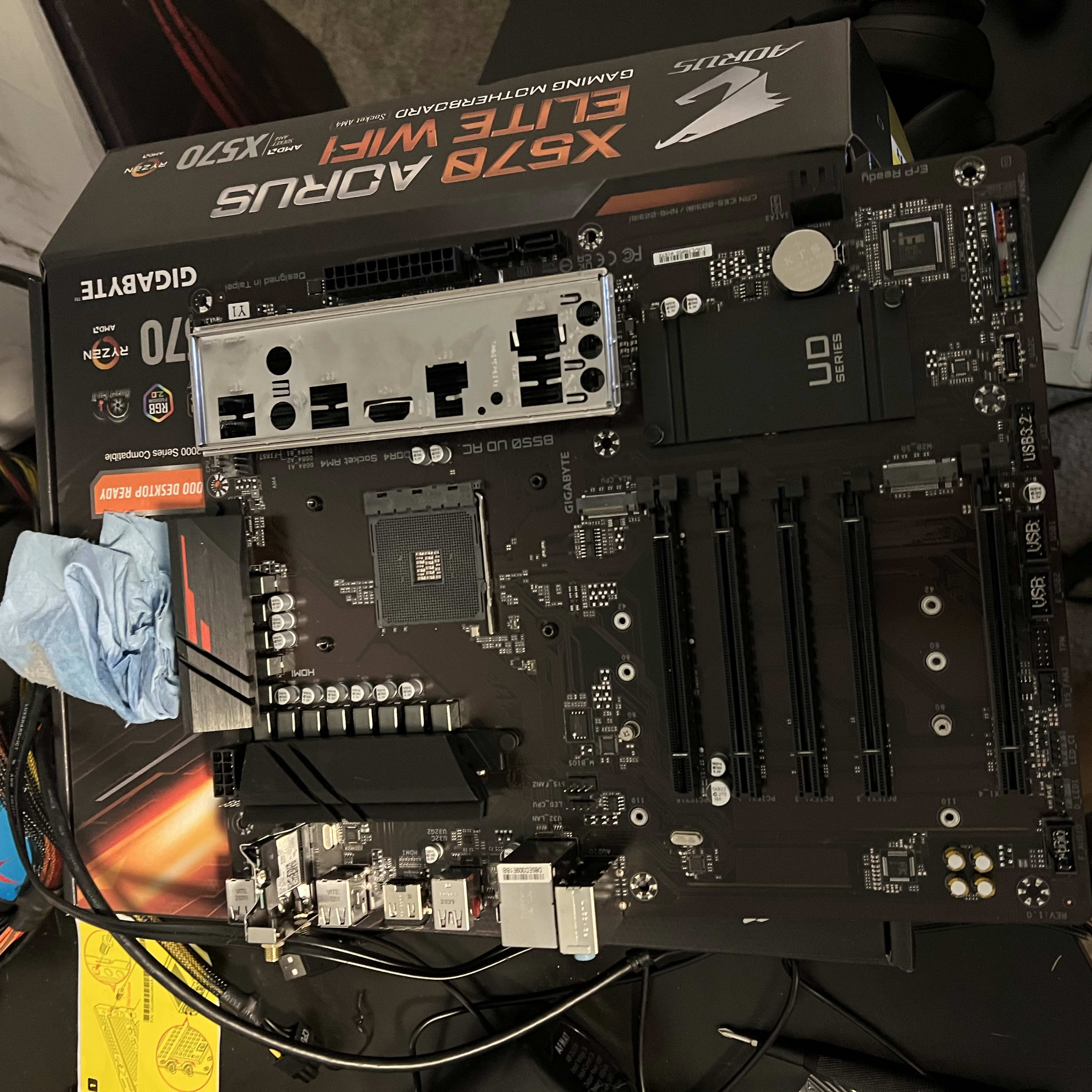 Gigabyte B550 UD AC Jawa