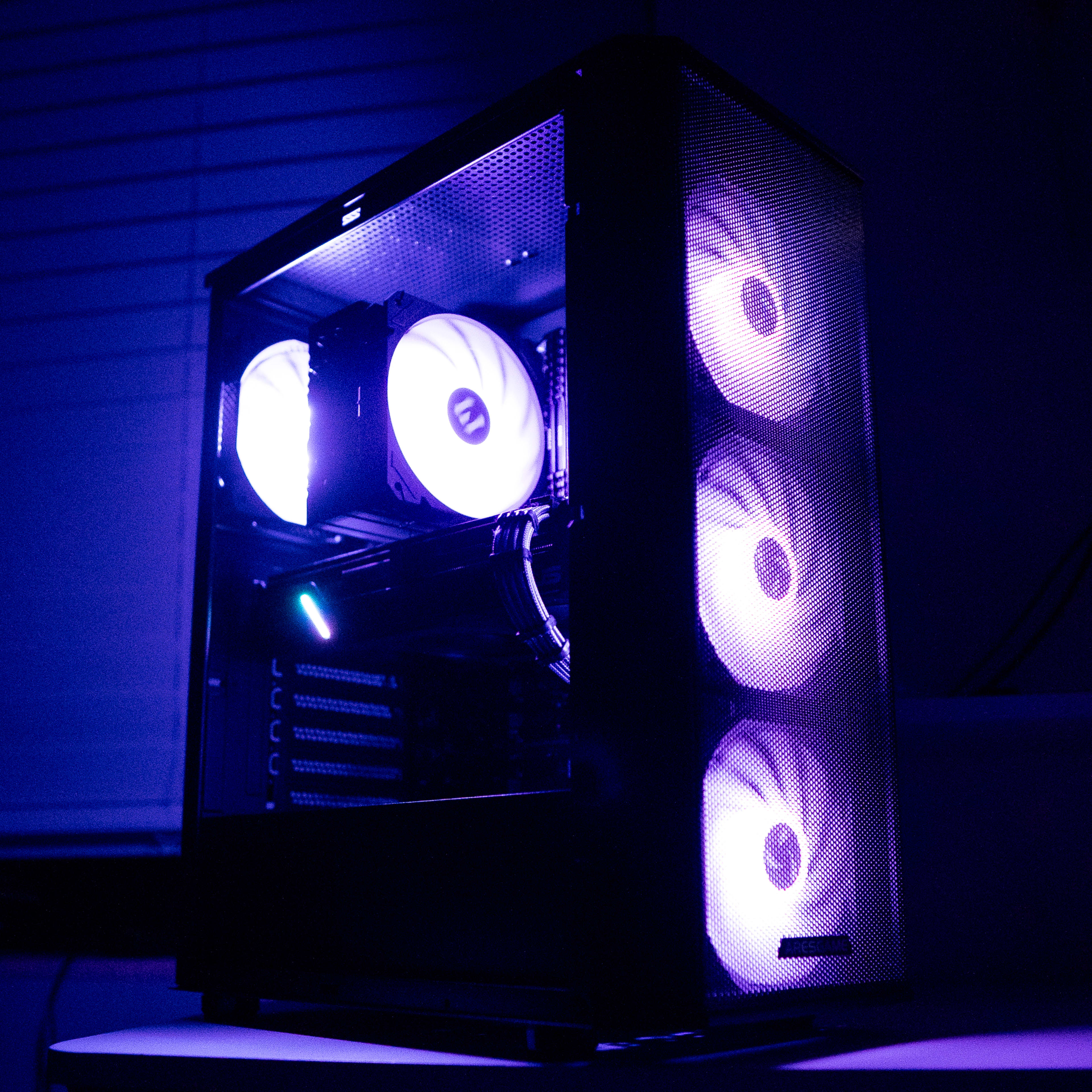 ⚫🟣 | RX 5600XT | INTEL i5 9400F | 32GB DDR4 RAM | 128GB NVME SSD + 1TB HDD | Amethyst Achiever |