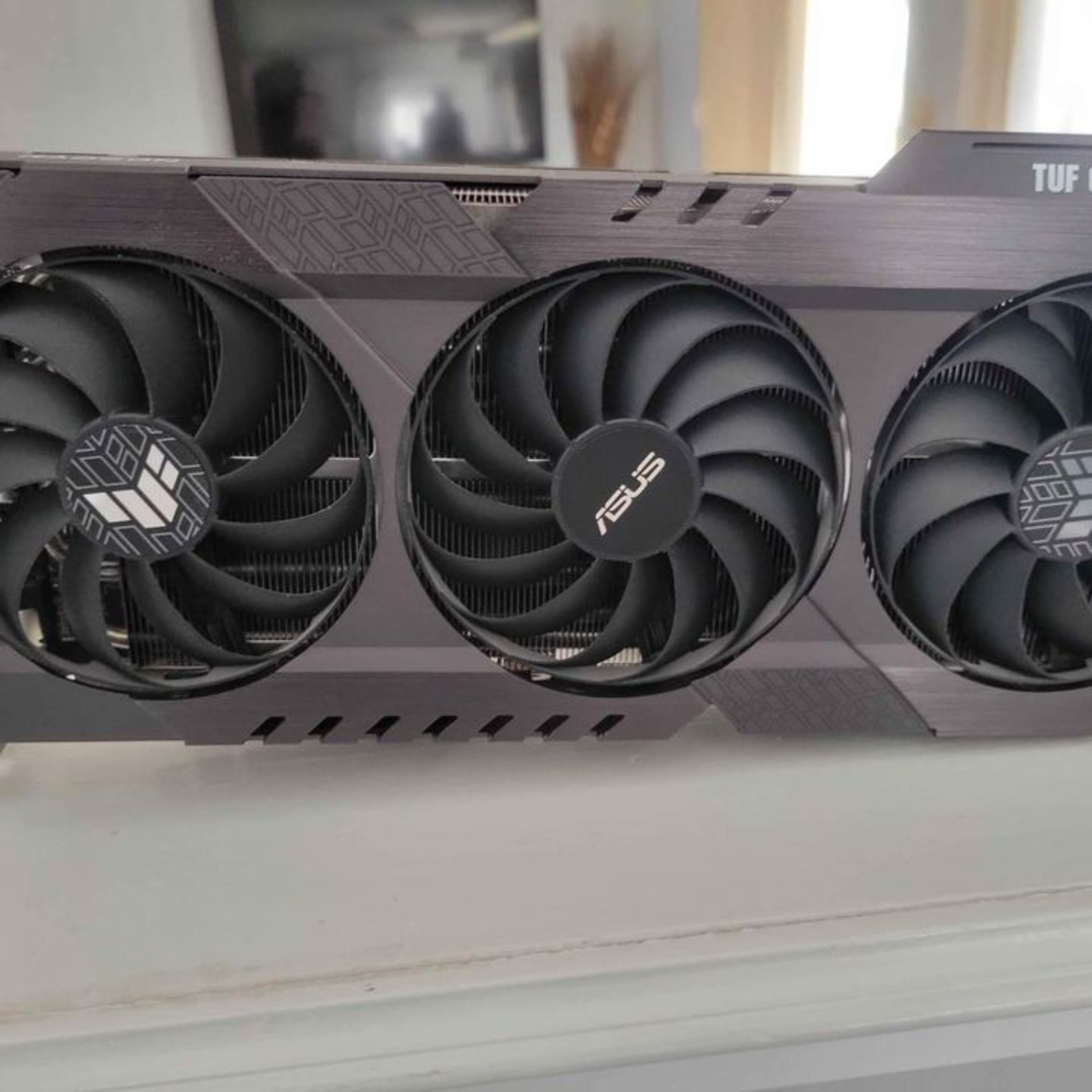 ASUS TUF Gaming Radeon RX 6800 OC Edition Triple-Fan 16GB GDDR6 PCIe 4.0