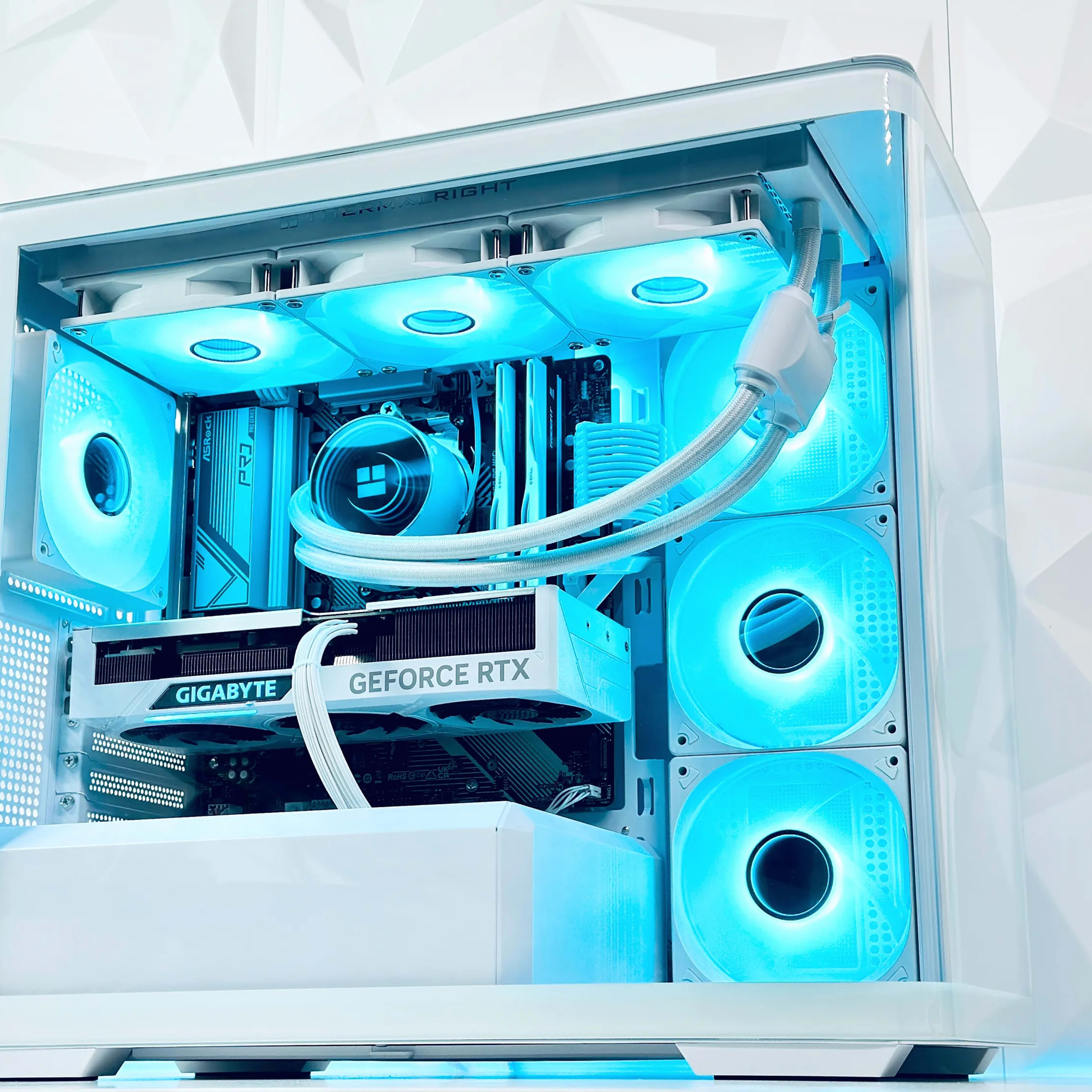 🧊🥶🧔‍♂️Iceman❄️Liquid Cooled Gaming PC❄️Nvidia RTX 4070 Ti 12GB❄️AMD Ryzen 7 7700❄️32GB DDR5