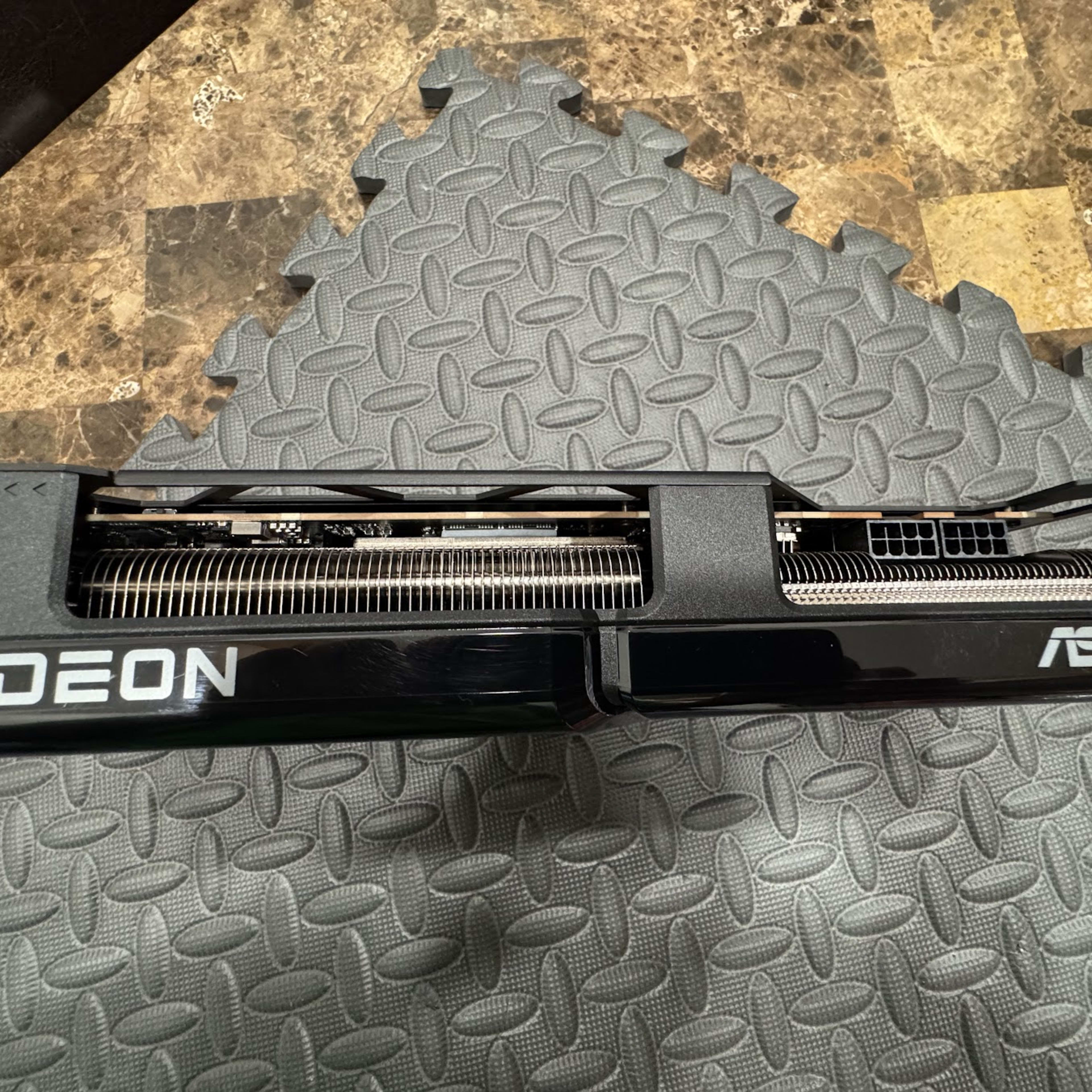 ASUS Dual Radeon™ RX 7900 GRE OC Edition 16GB GDDR6 | Jawa ASUS Dual Radeon™ RX 7900 GRE OC Edition 16GB GDDR6 | Jawa