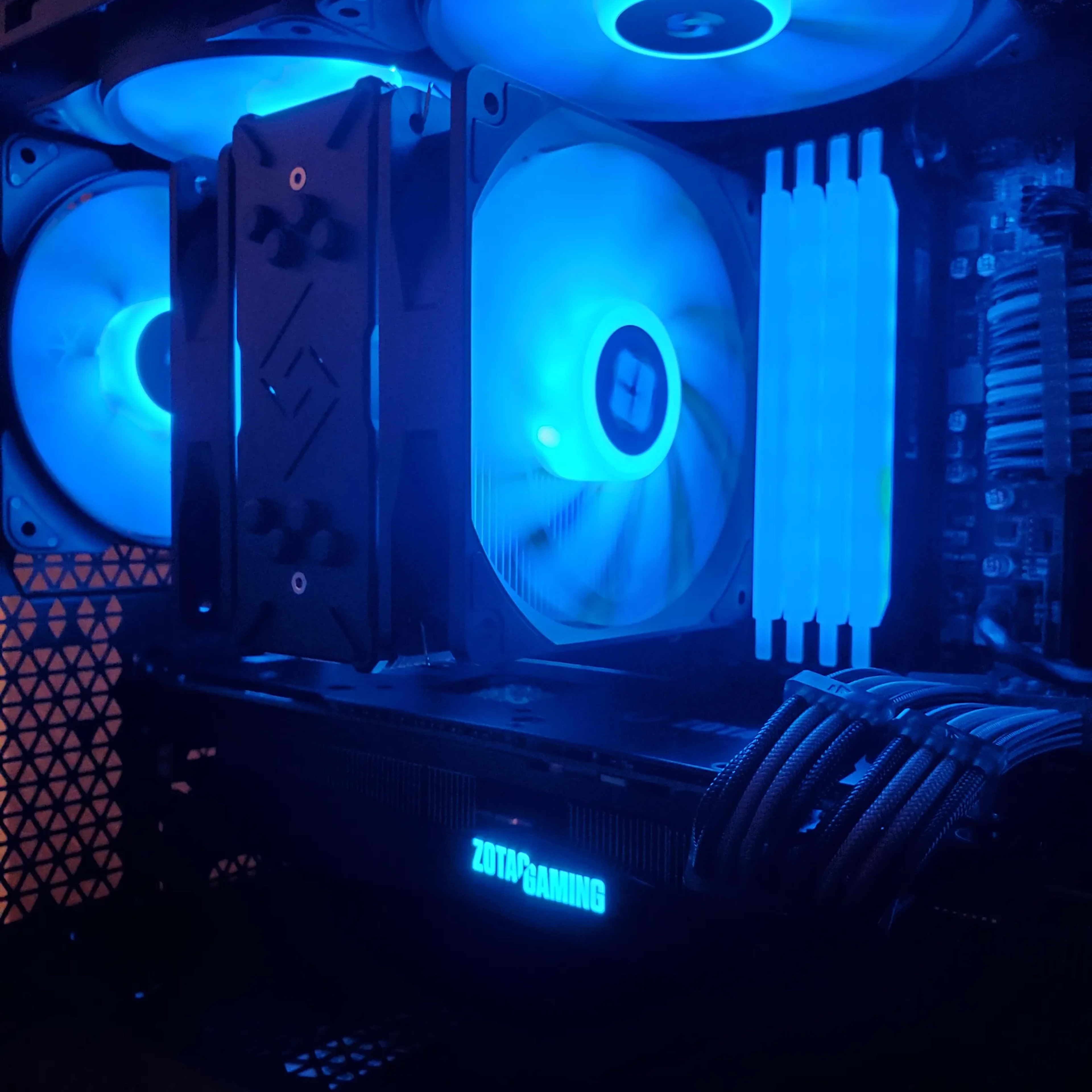 Ryzen 5 5600G | RTX 2070 | 32GB RAM | 1TB M.2 SSD