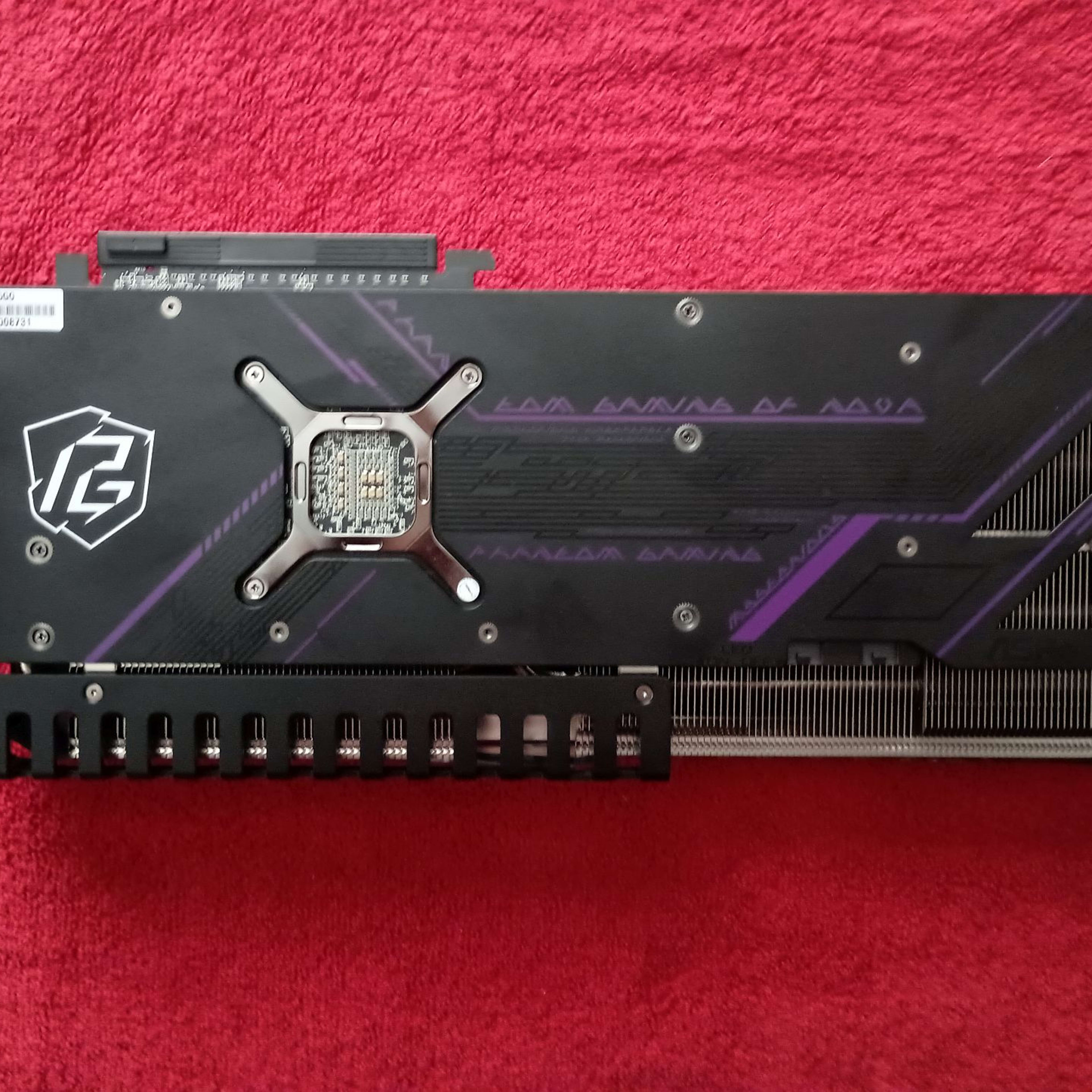 ASRock AMD Radeon RX 7800 XT Phantom Gaming OC 16GB GDDR6 ASRock AMD Radeon RX 7800 XT Phantom Gaming OC 16GB GDDR6