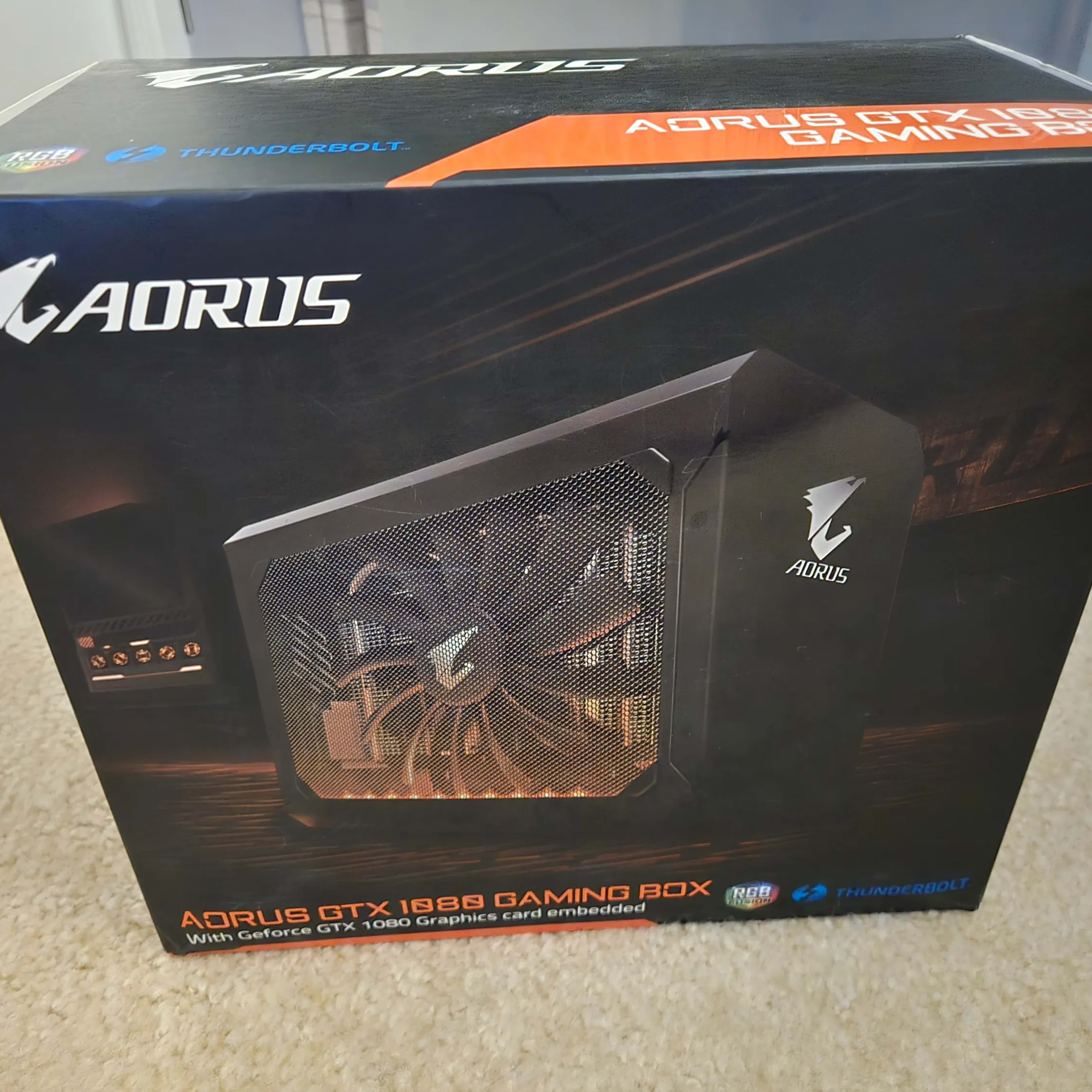 GIGABYTE AORUS GTX 1080 GAMING BOX 8GB RGB eGPU Thunderbolt GIGABYTE AORUS GTX 1080 GAMING BOX 8GB RGB eGPU Thunderbolt