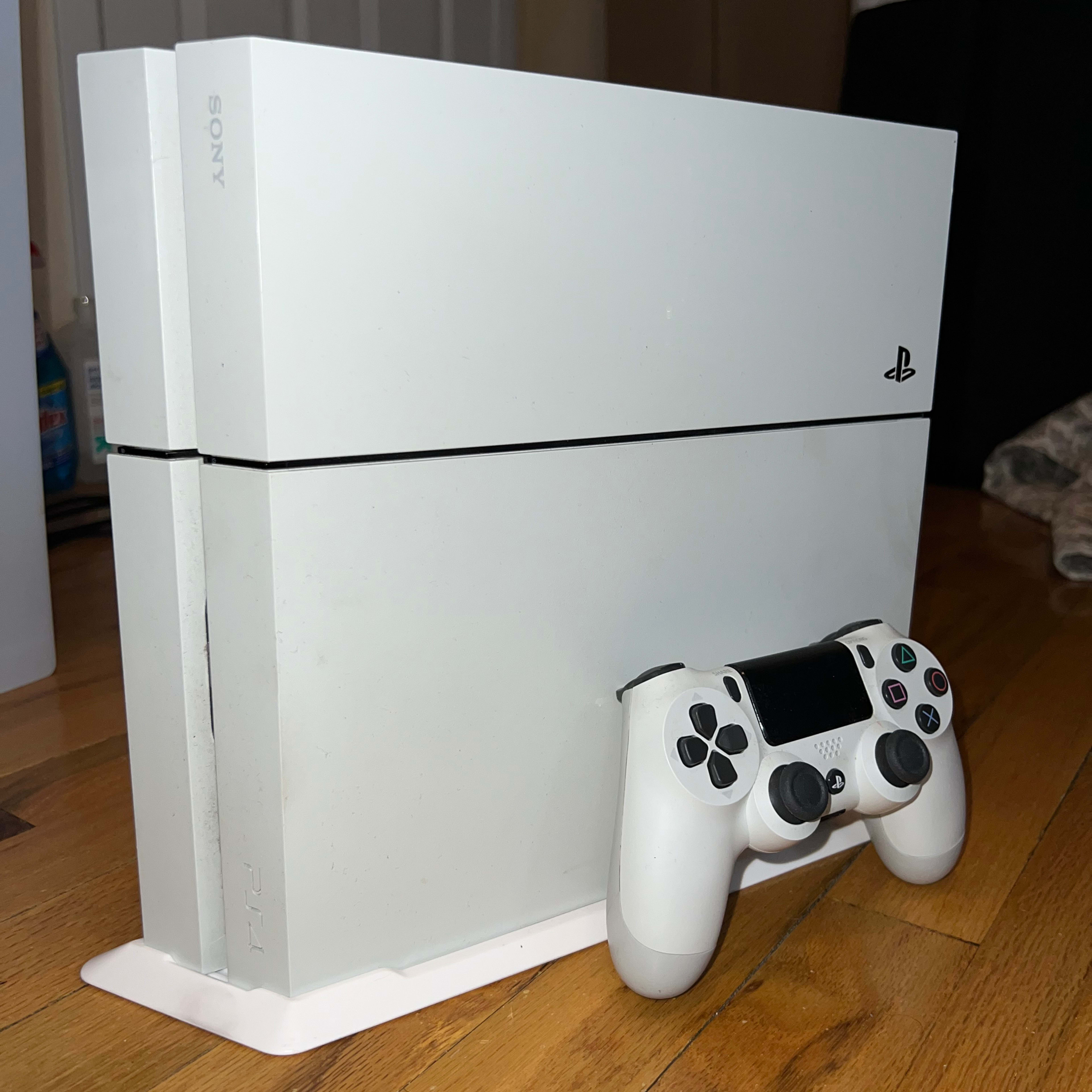 PlayStation 4 500GB (White) | Jawa