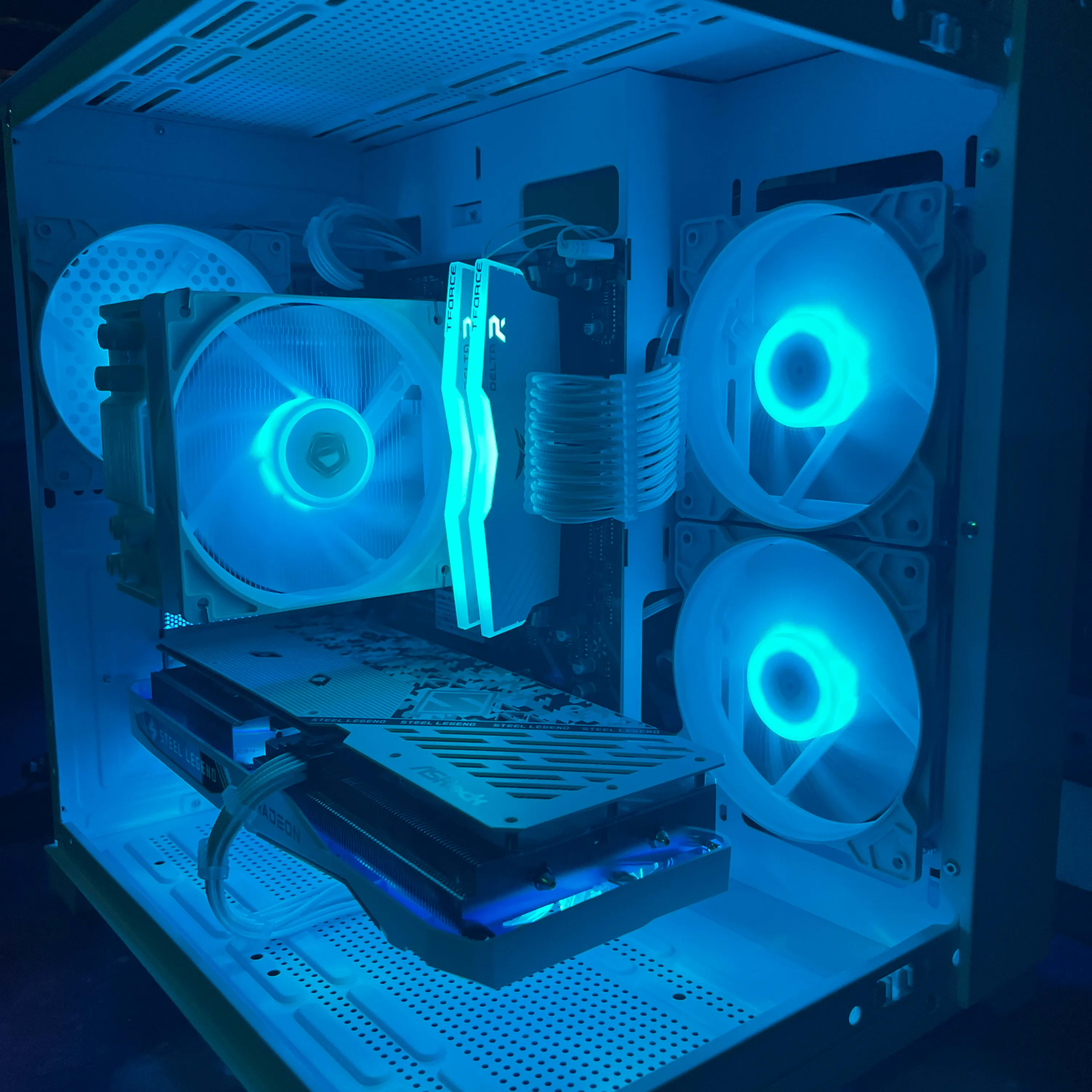Artemis || AMD Ryzen 5 5500 + RX 6650 XT w/ 16GB of DDR4 Artemis || AMD Ryzen 5 5500 + RX 6650 XT w/ 16GB of DDR4