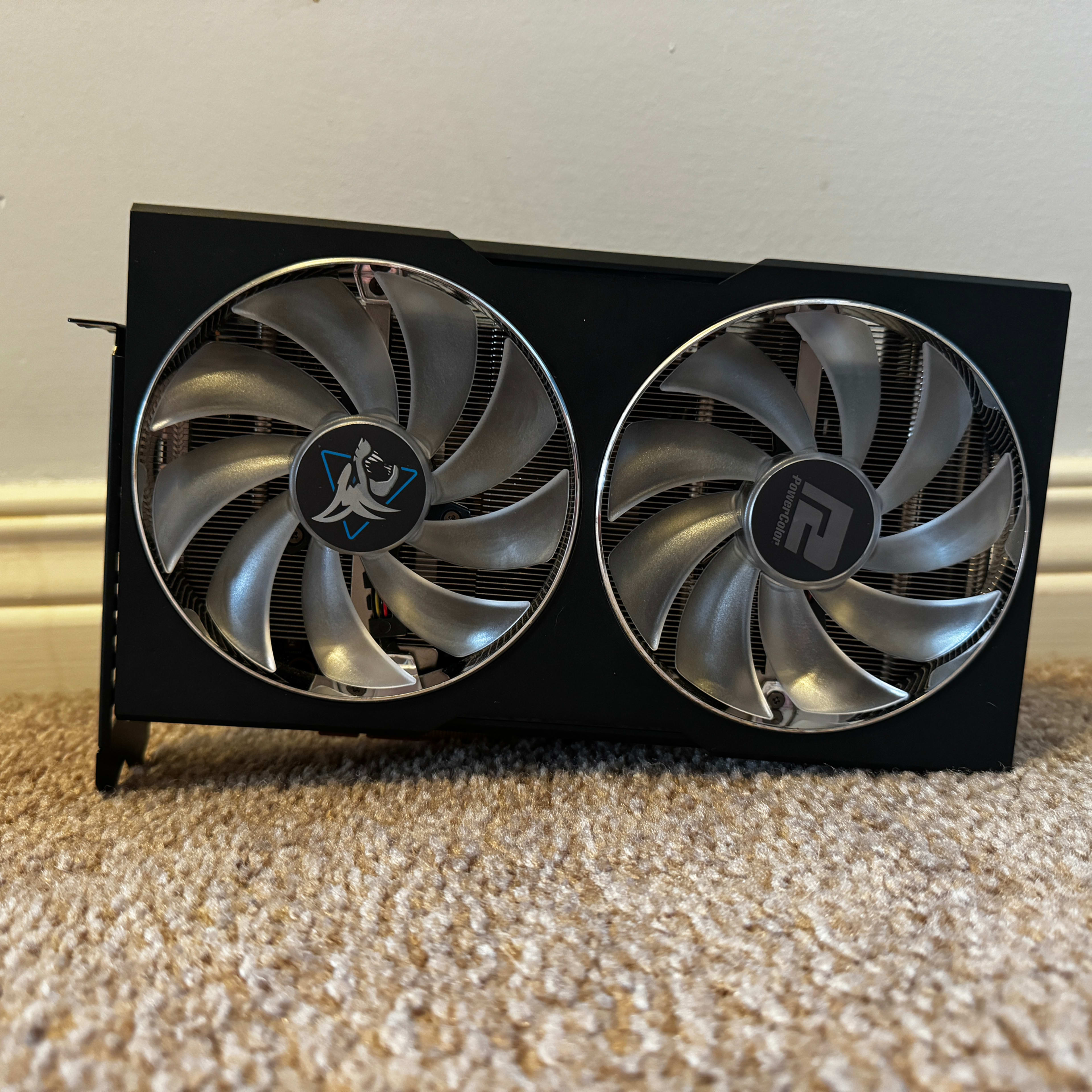 新品 Hellhound AMD Radeon RX 6600 XT 8GB PowerColor Hellhound AMD Radeon RX 6600 XT 8GB GDDR6
