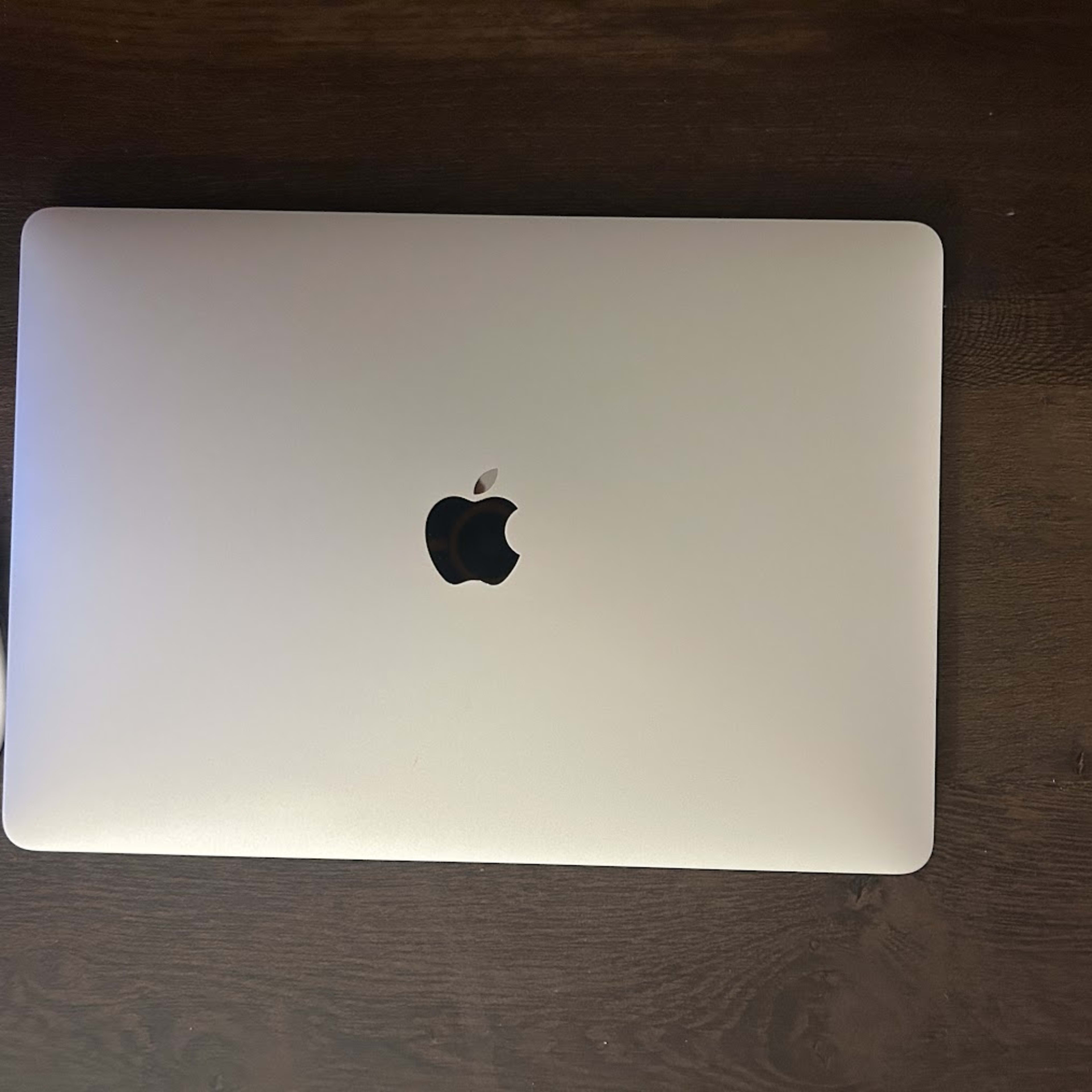 Macbook Air M1 13 in Silver, 8GB RAM, SSd 256GB | Jawa Macbook Air M1 13 in Silver, 8GB RAM, SSd 256GB | Jawa