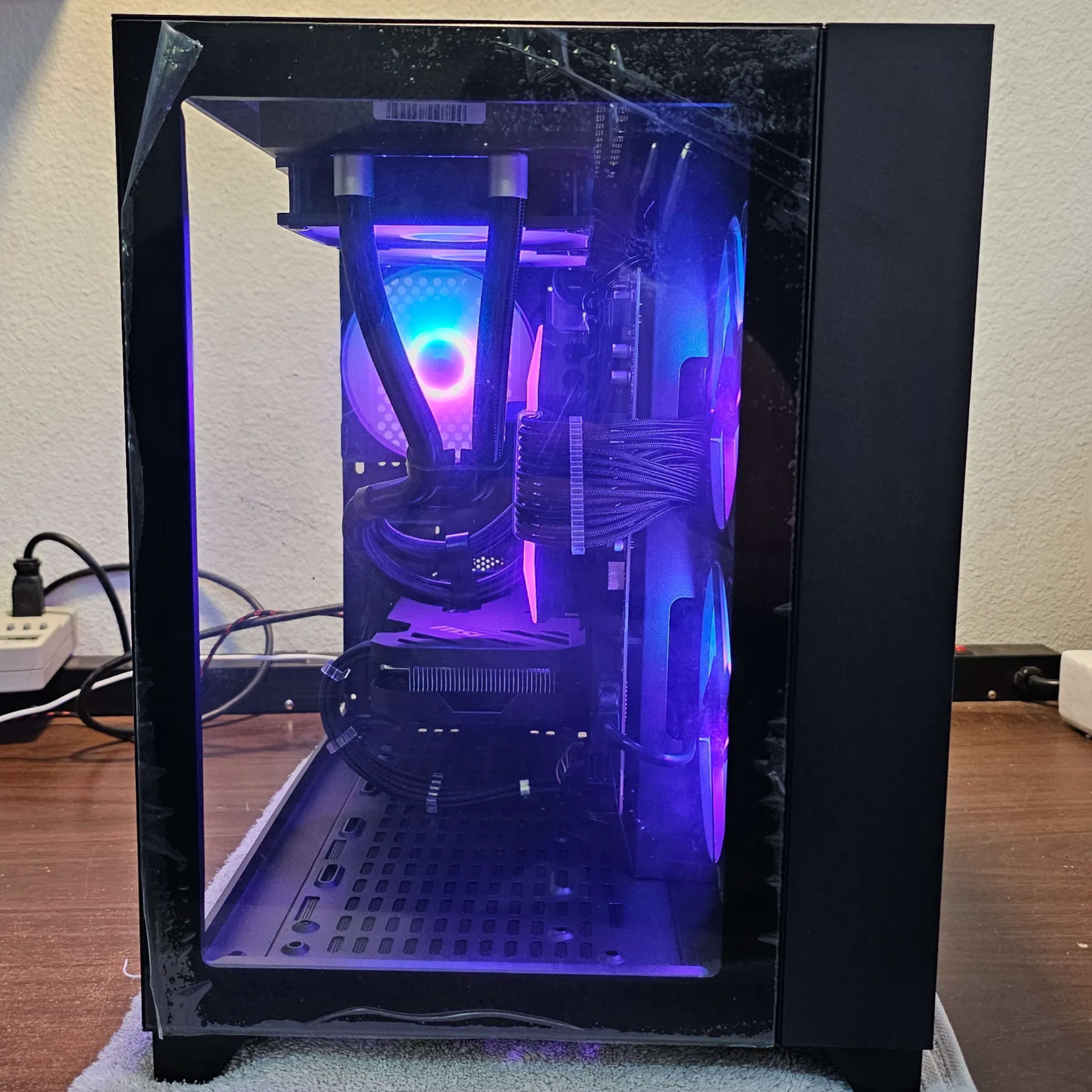 🎮GAMERS EDGE🎮 RTX 4060 & RYZEN 7500F - 32GB DDR5 - 1TB SSD