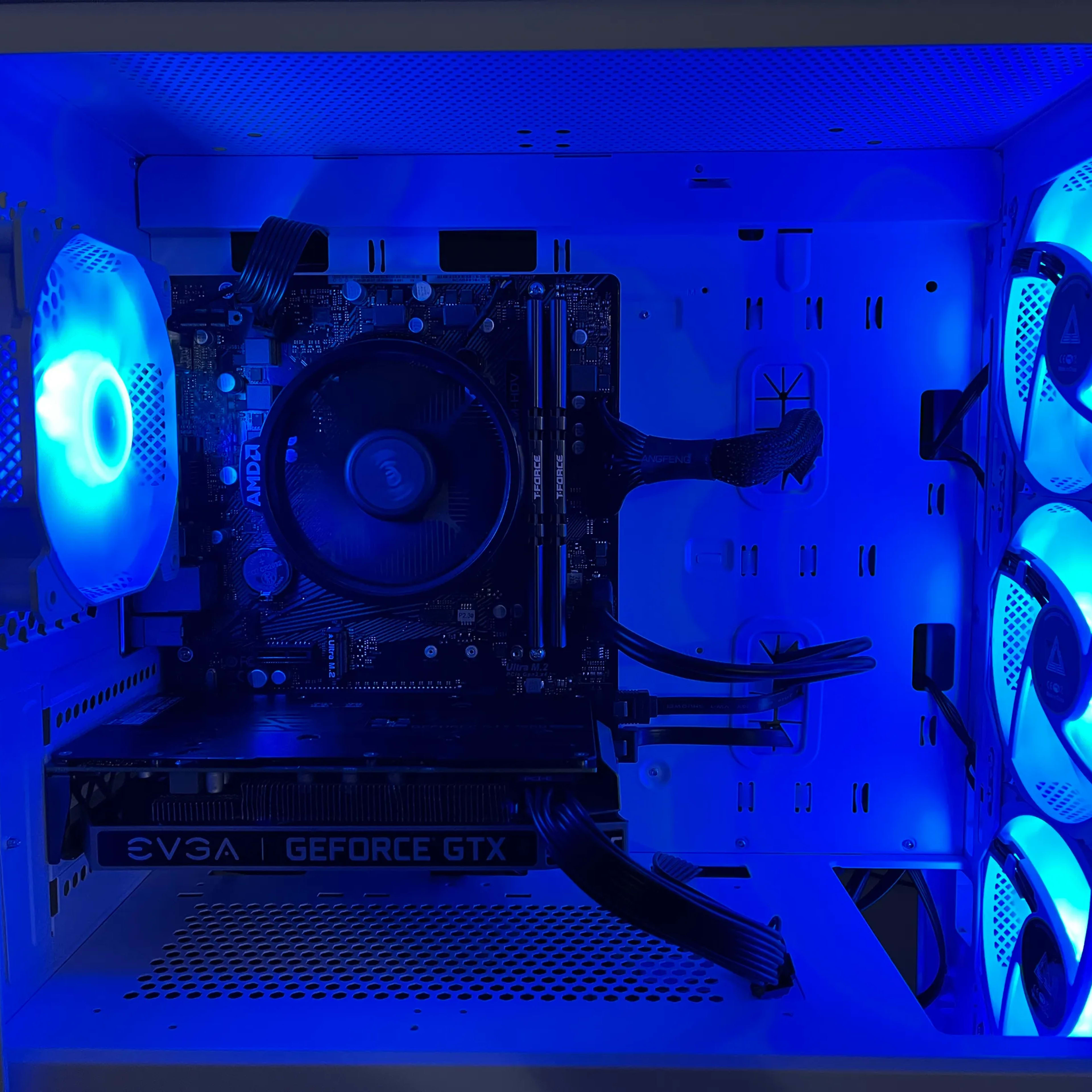 GTX 1660 SUPER / Ryzen 5 4500 | WIFI | 1TB HDD + SSD | 16GB GTX 1660 SUPER / Ryzen 5 4500 | WIFI | 1TB HDD + SSD | 16GB