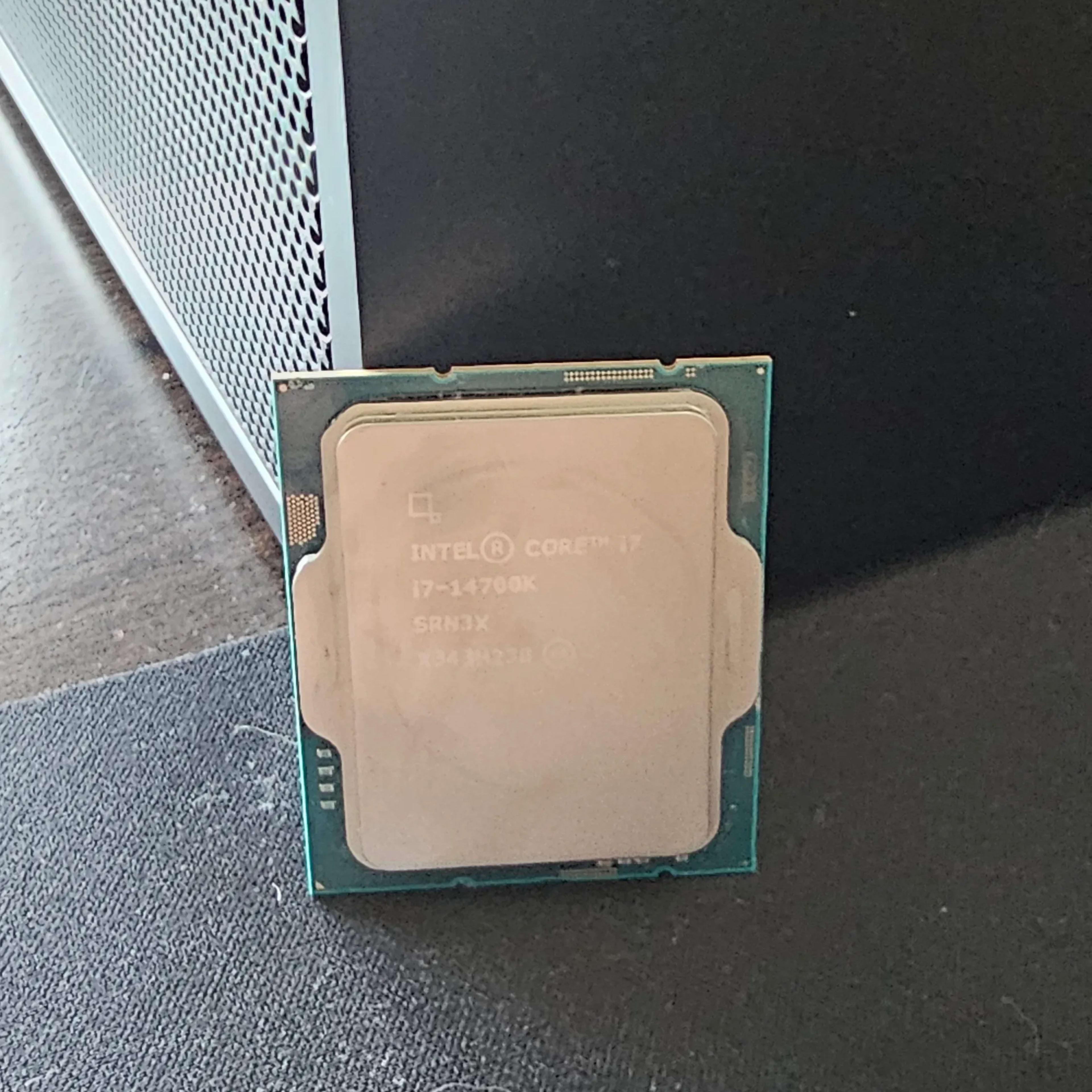 Used Intel Core i7 14700k ***FAST SHIPPING***