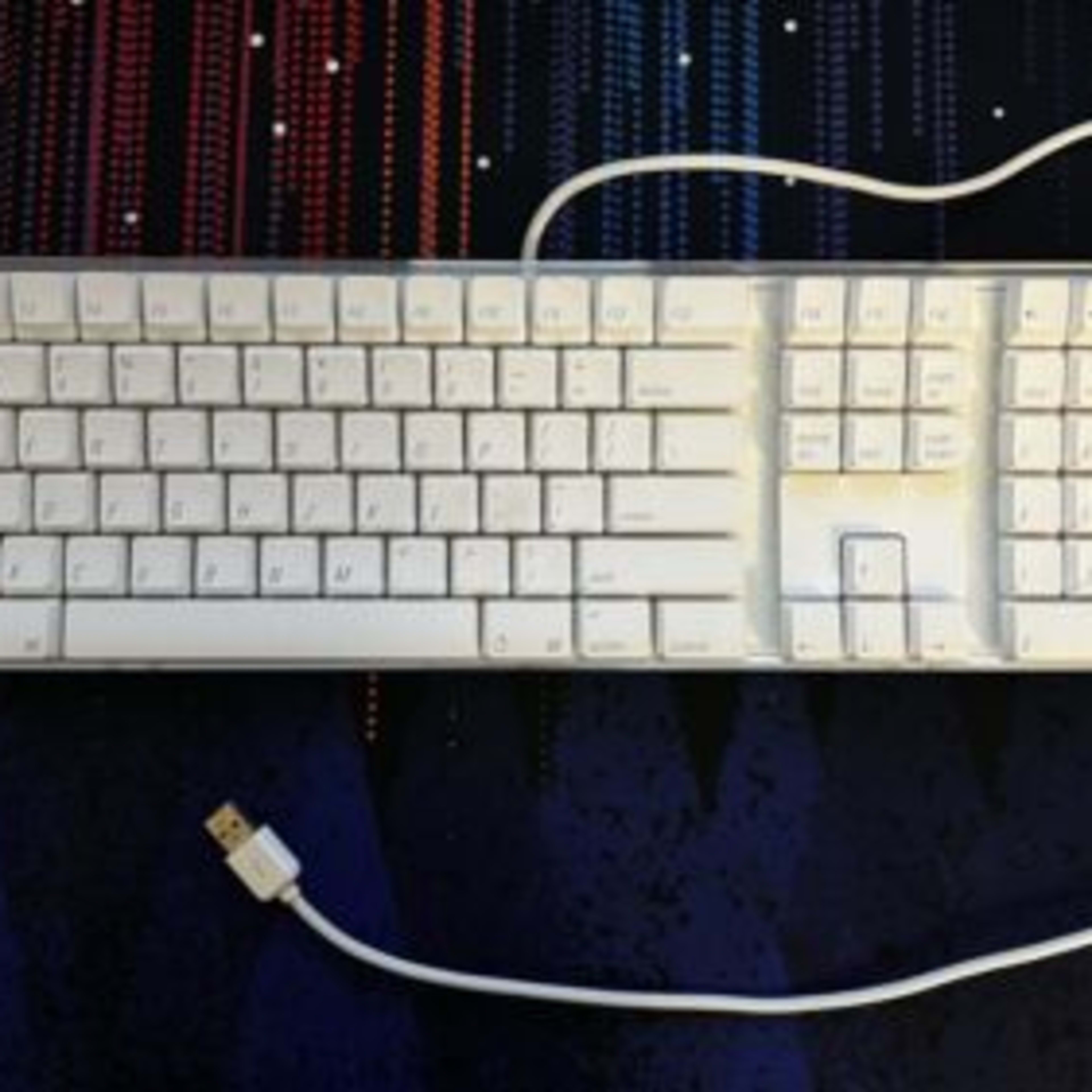 Apple OEM Wired Dual USB Keyboard Model A1048 White 2003 Tested 