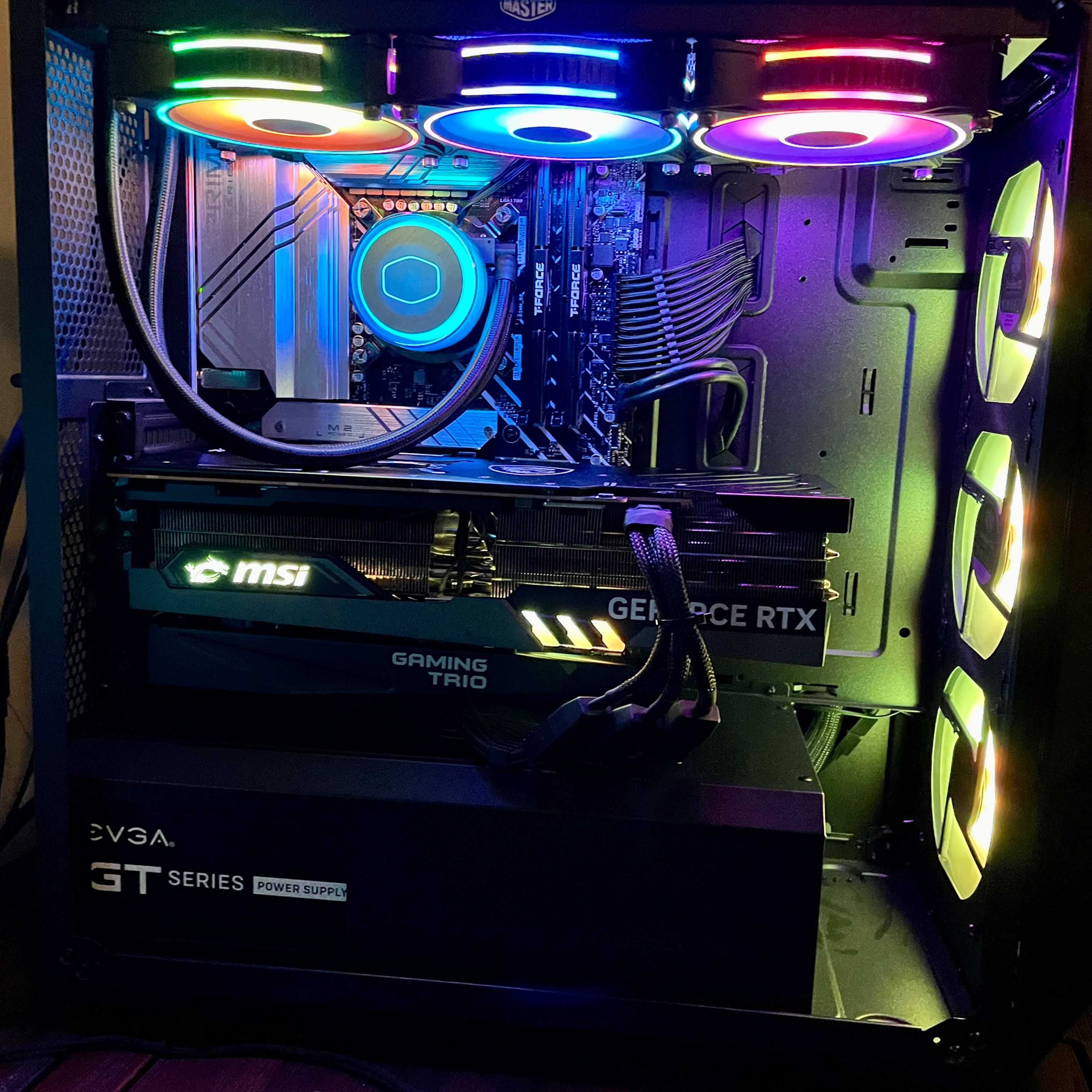 Pc Gamer Monstro / RTX 4090 24GB / AMD Ryzen 7 7800X3D / 64GB DDR5 / SSD  NVME 2TB / Sistema Water Cooler Custom