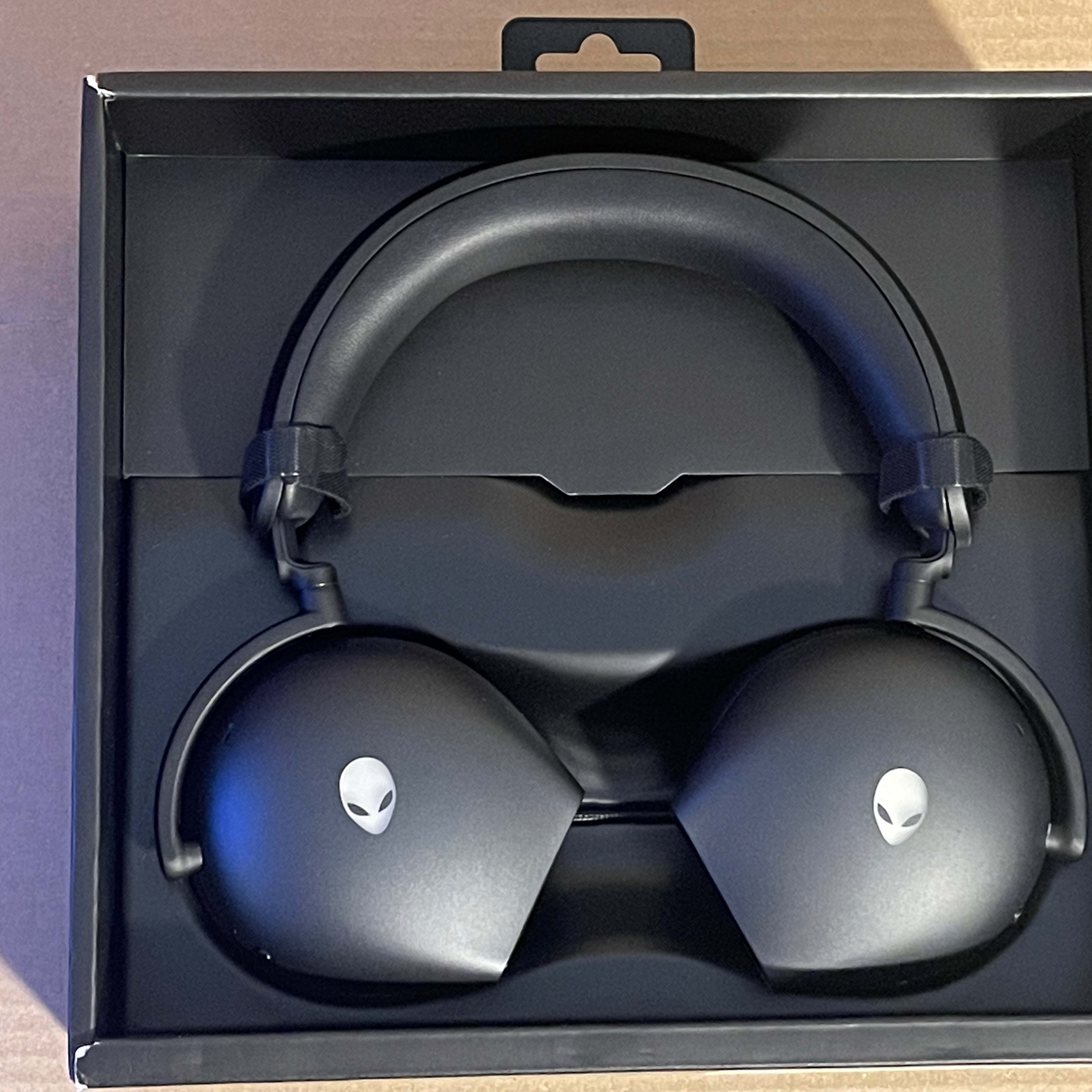 BNOB, Alienware 920H Wireless Gaming Headset