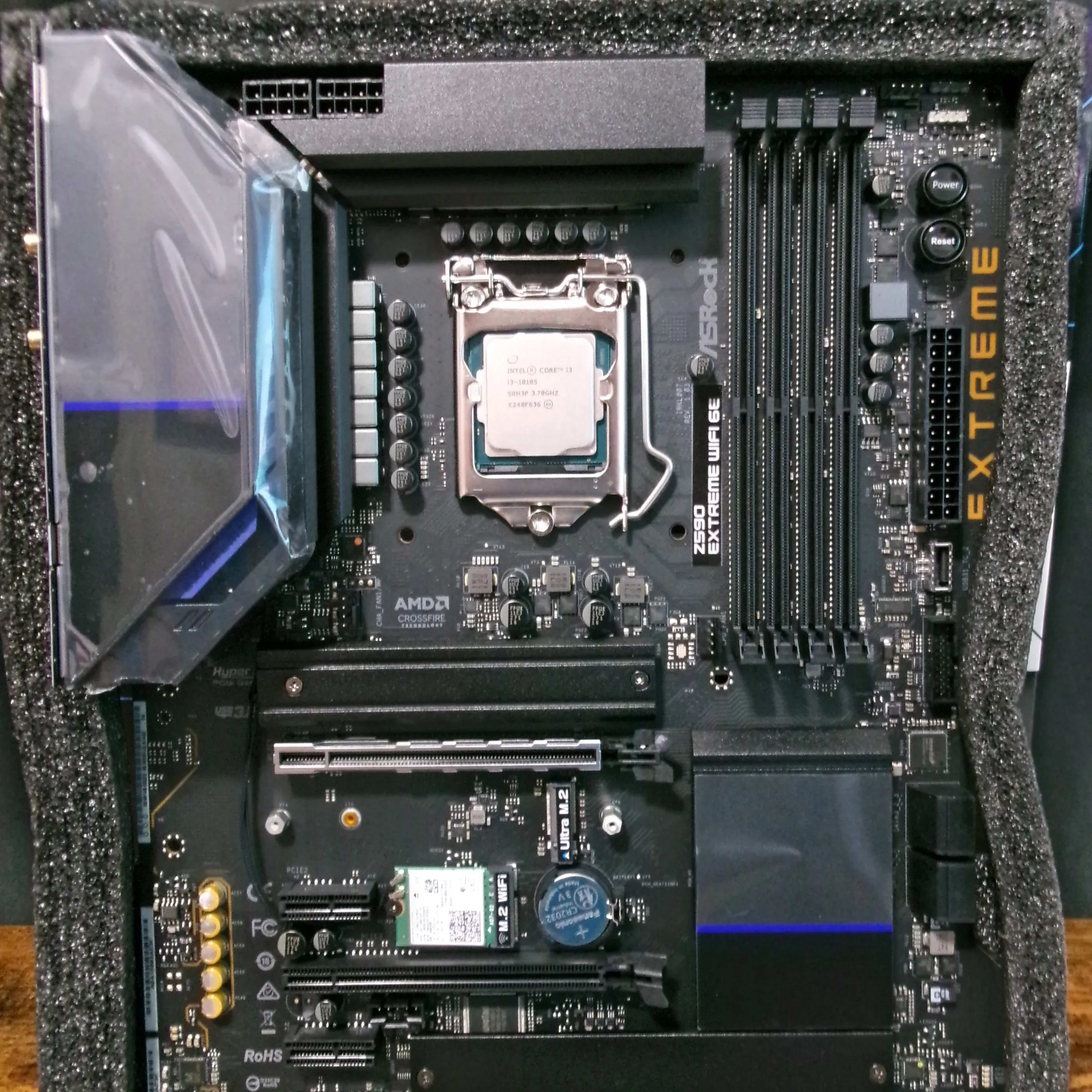 Intel i3-10105 + Z590 Extreme