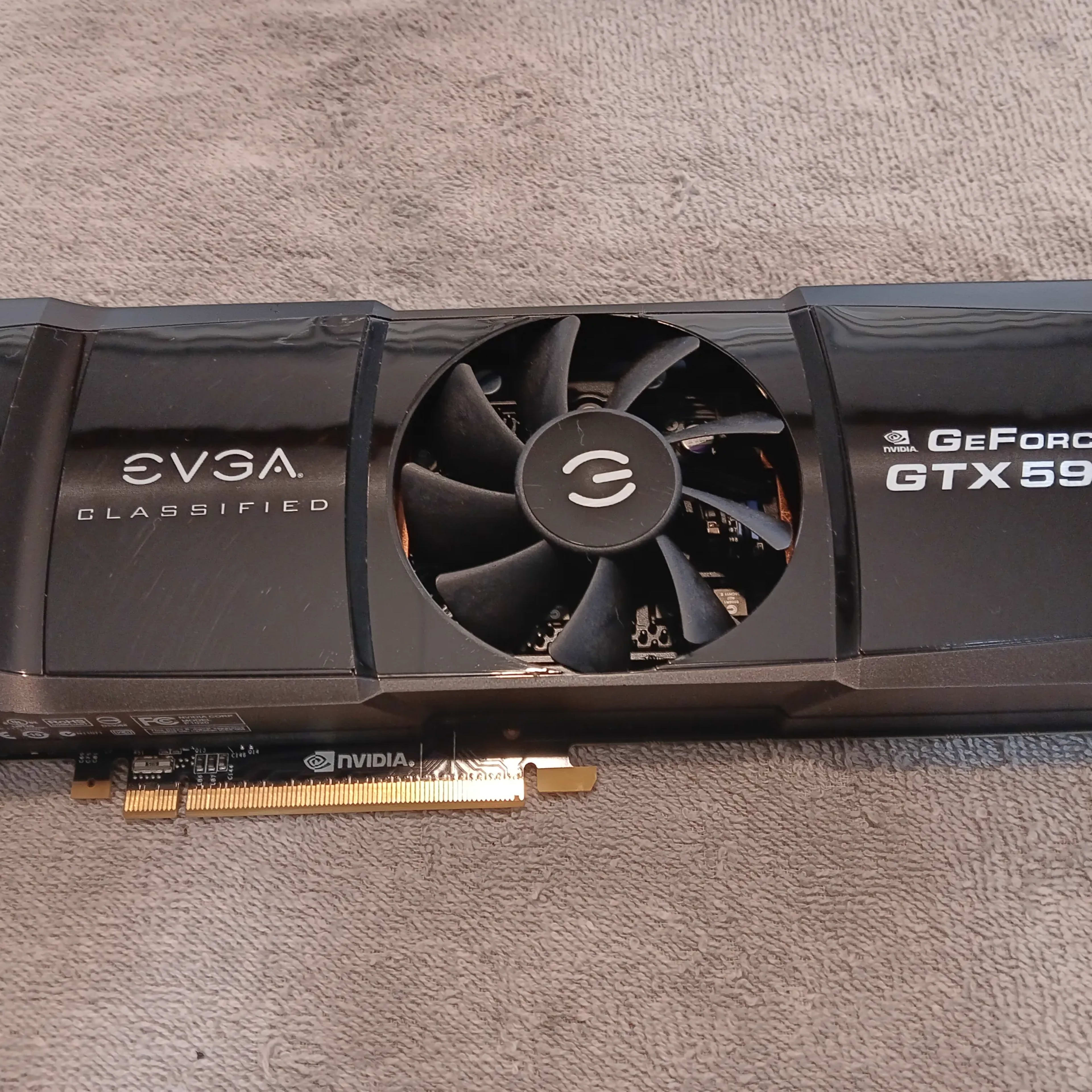 RARE EVGA GeForce GTX-590 Classified 3GB Dual GPU | Jawa RARE EVGA GeForce GTX-590 Classified 3GB Dual GPU | Jawa