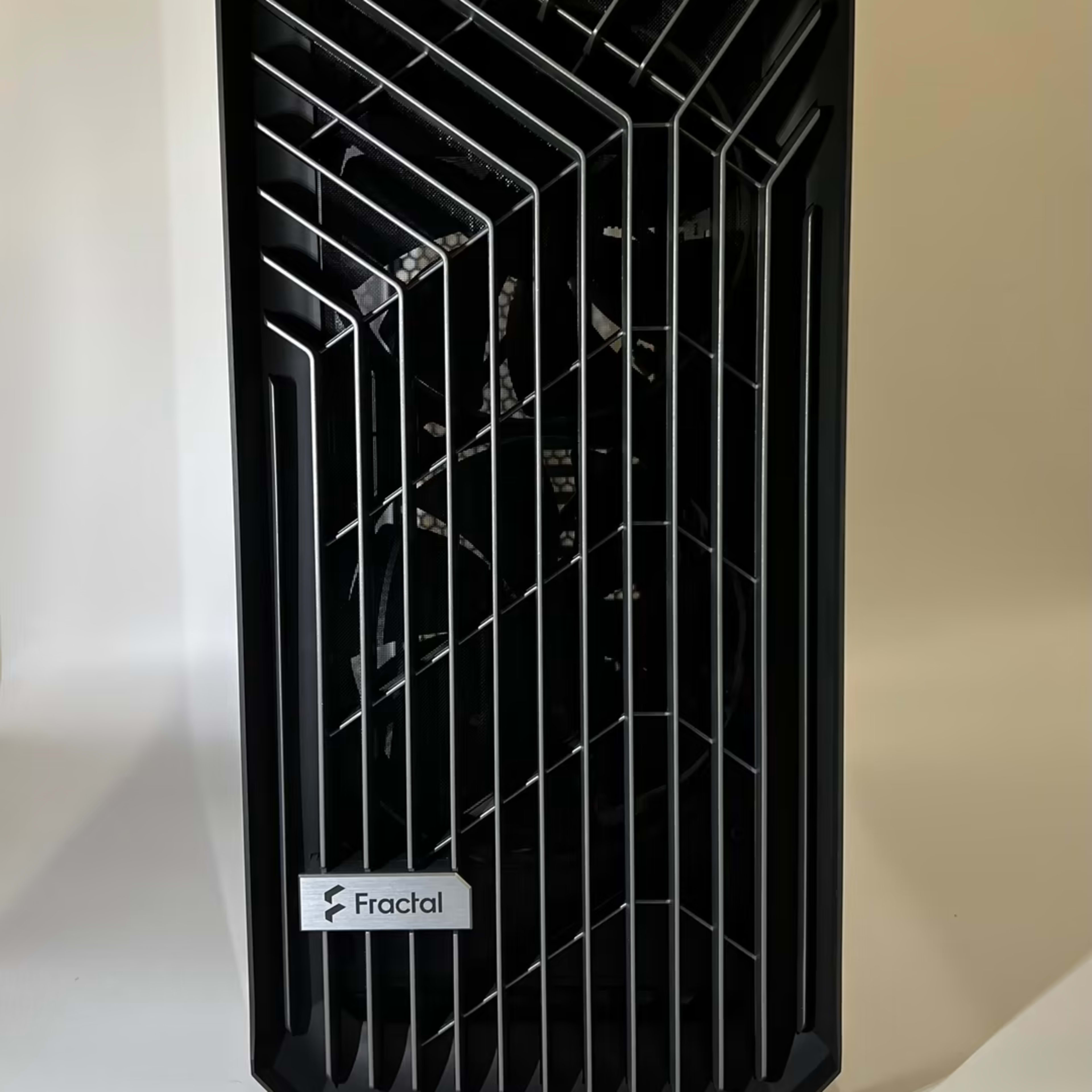 Fractal Design Torrent Black E-ATX Dark Tempered Glass Window High-Airflow Mid Tower Computer Case