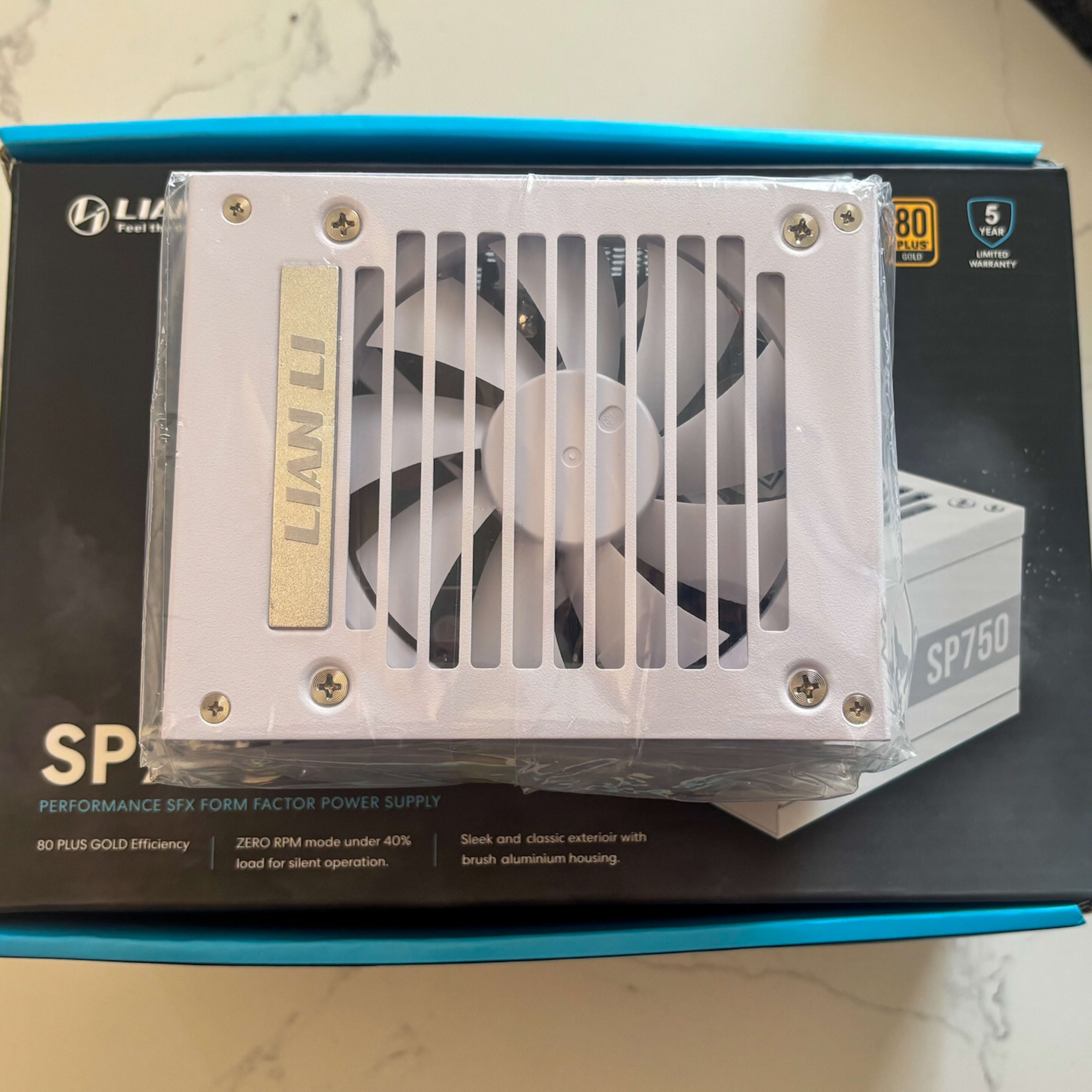 Lian Li SP750 White – 750W SFX Power Supply | Fully Modular Lian Li SP750 White – 750W SFX Power Supply | Fully Modular