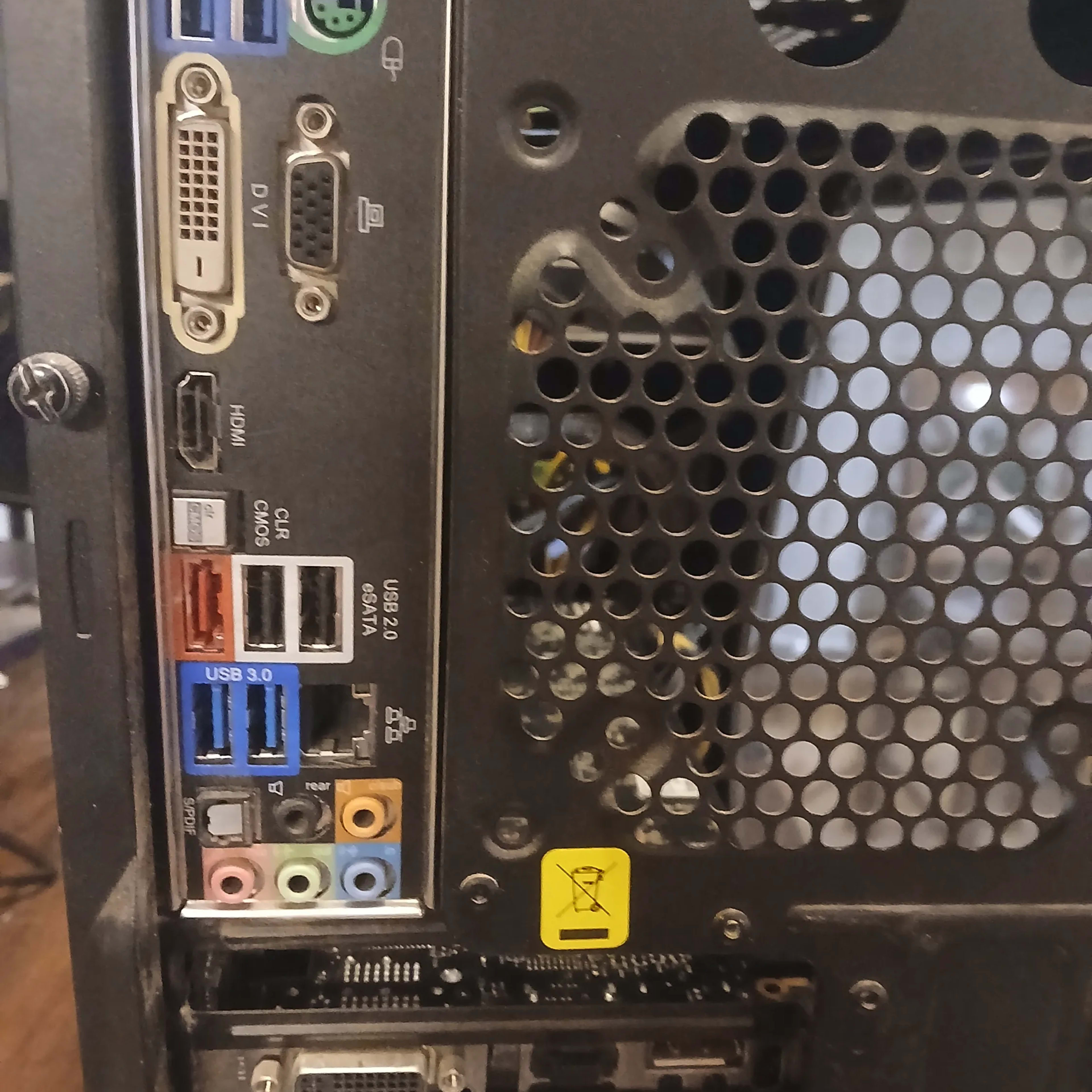 FREE STUFF Intel I7 3770k / GTX 780 / 1080p 144hz TN monitor FREE STUFF Intel I7 3770k / GTX 780 / 1080p 144hz TN monitor