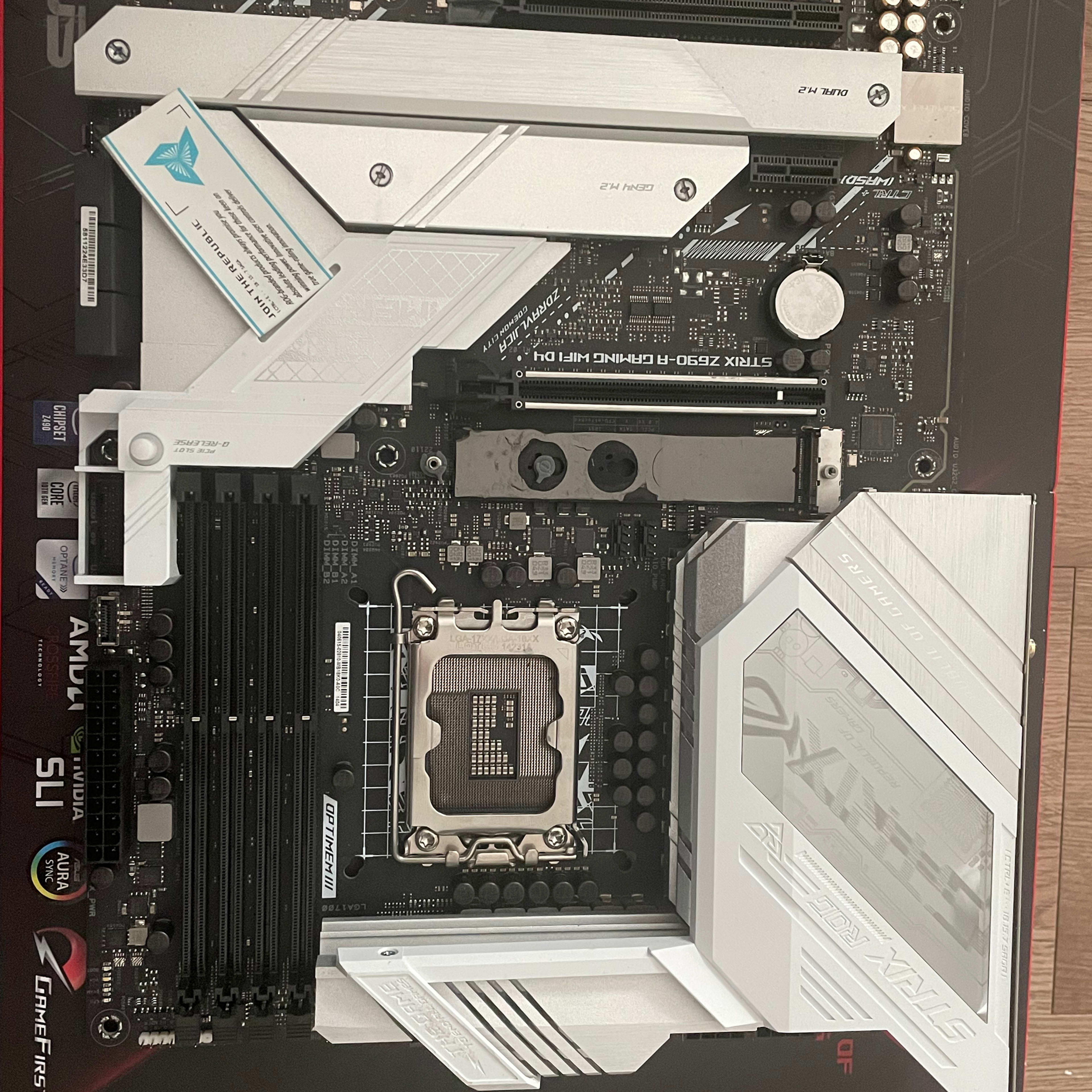 ROG Maximus Xii Hero Wifi White