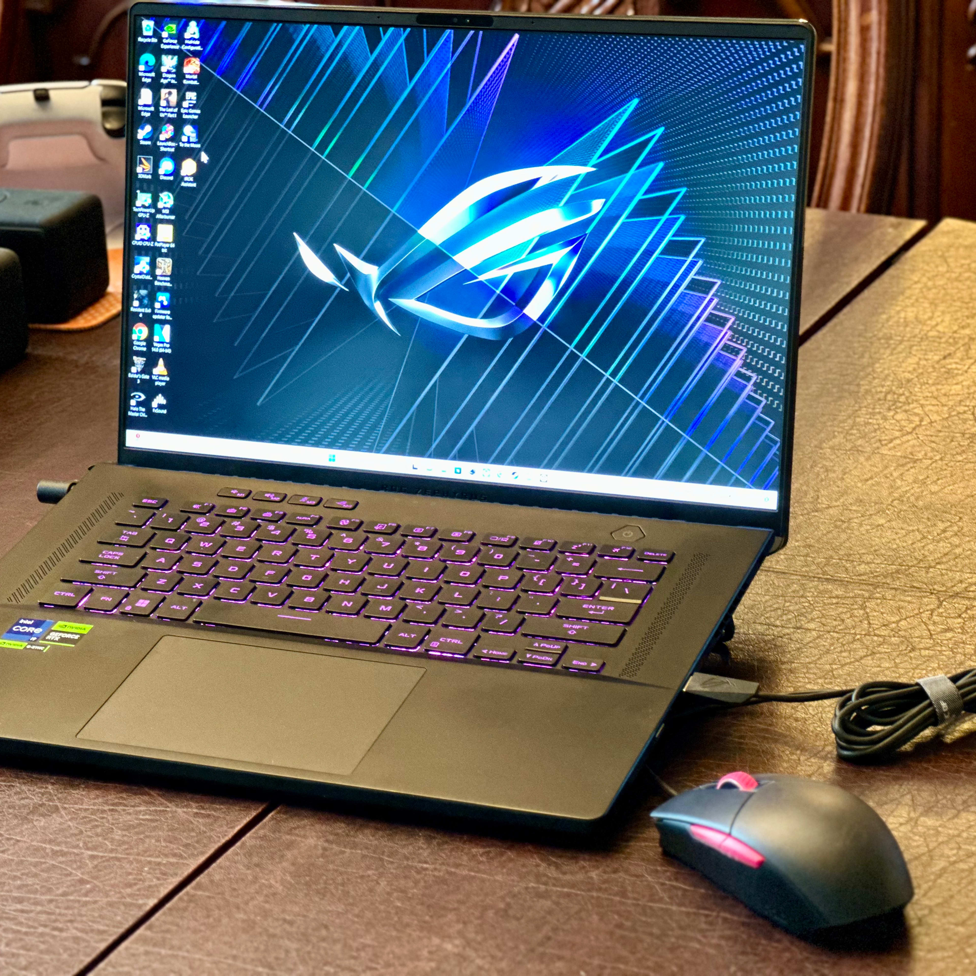 ASUS ROG Zephyrus M16 16” 240Hz 1600p RTX 4070 13900H 32GB Gaming Laptop w/ Mouse and Bag