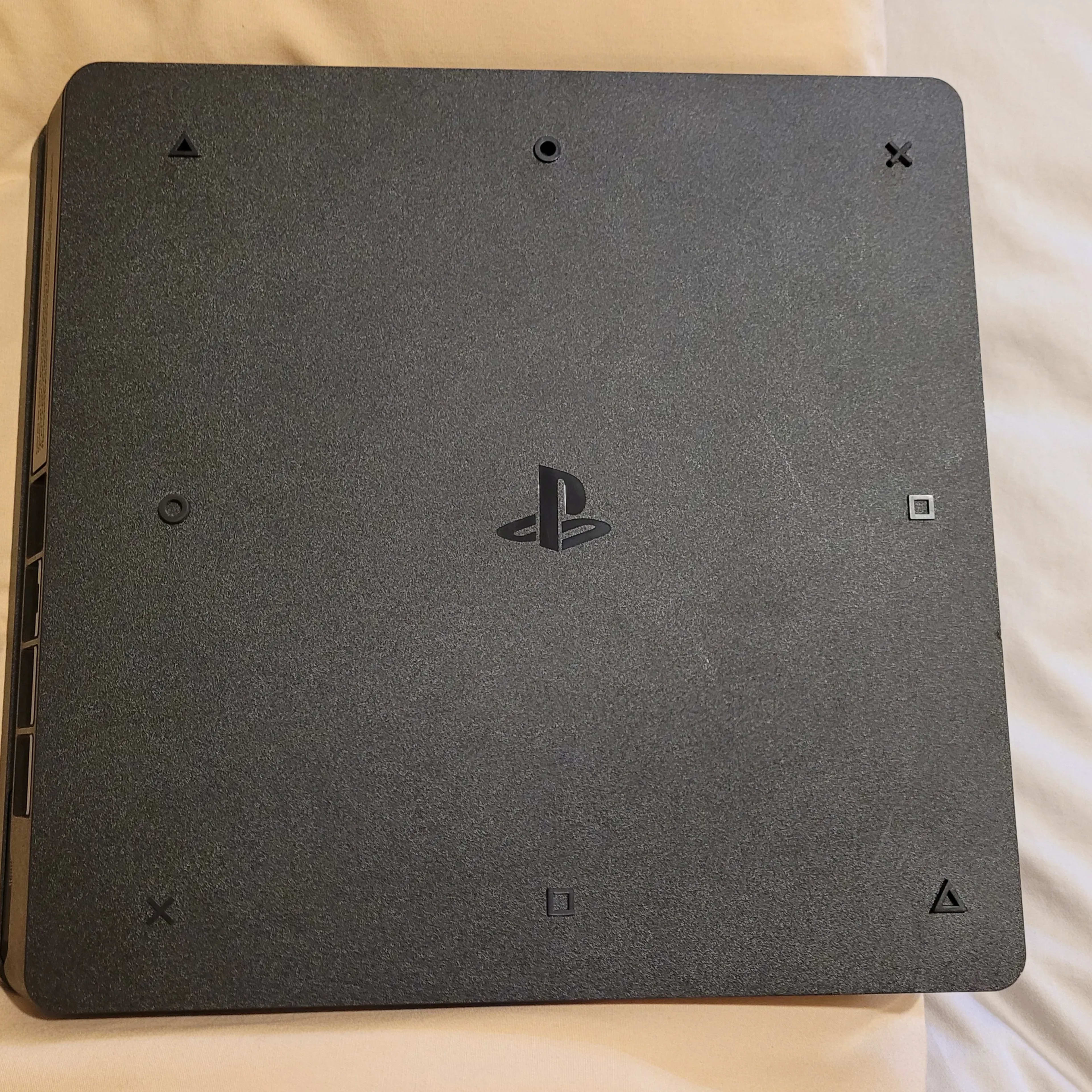 PlayStation 4 Slim Black 1TB Console