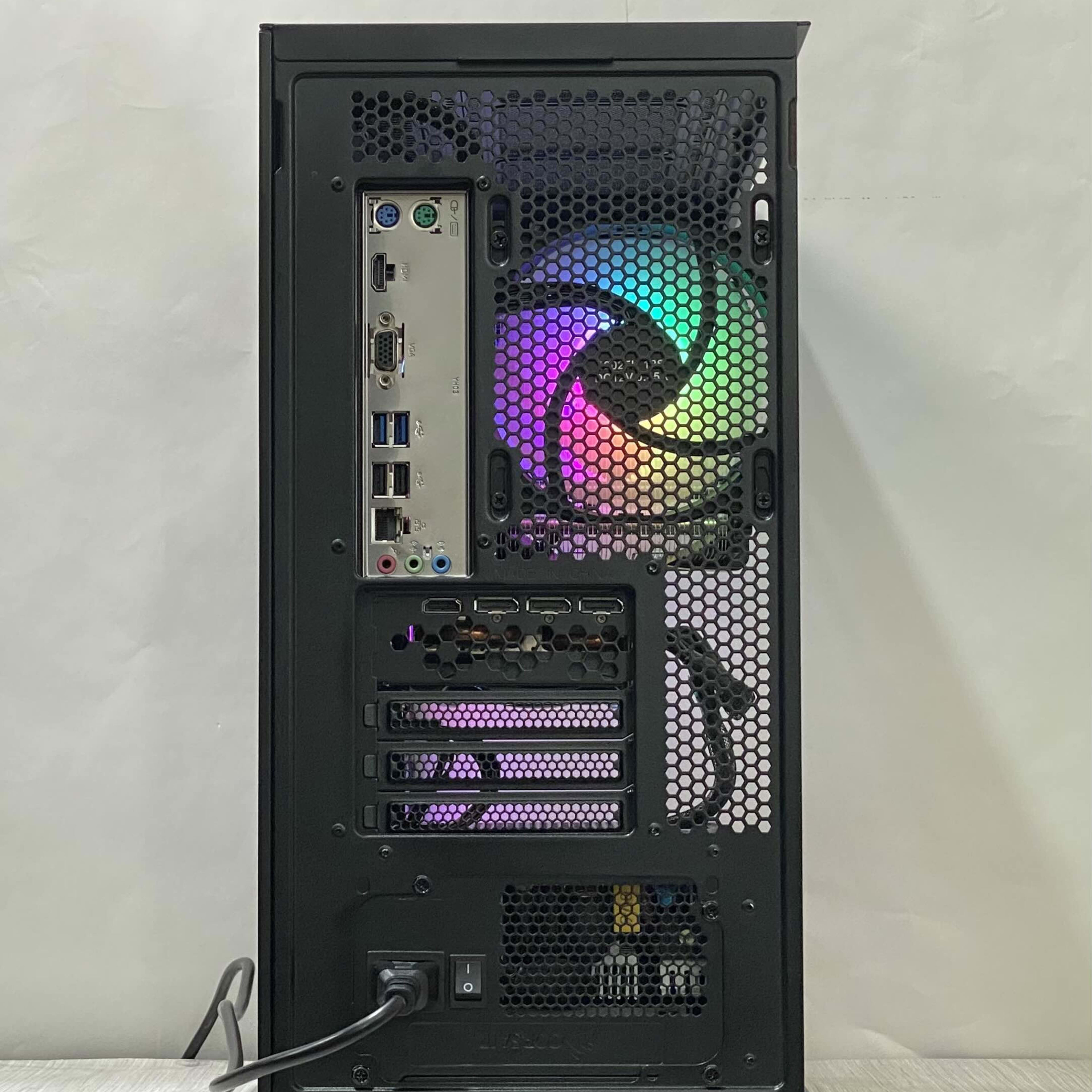 RTX 3070, Ryzen 5 5600, 32GB DDR4, 1TB NVMe SSD, WiFi RTX 3070, Ryzen 5 5600, 32GB DDR4, 1TB NVMe SSD, WiFi