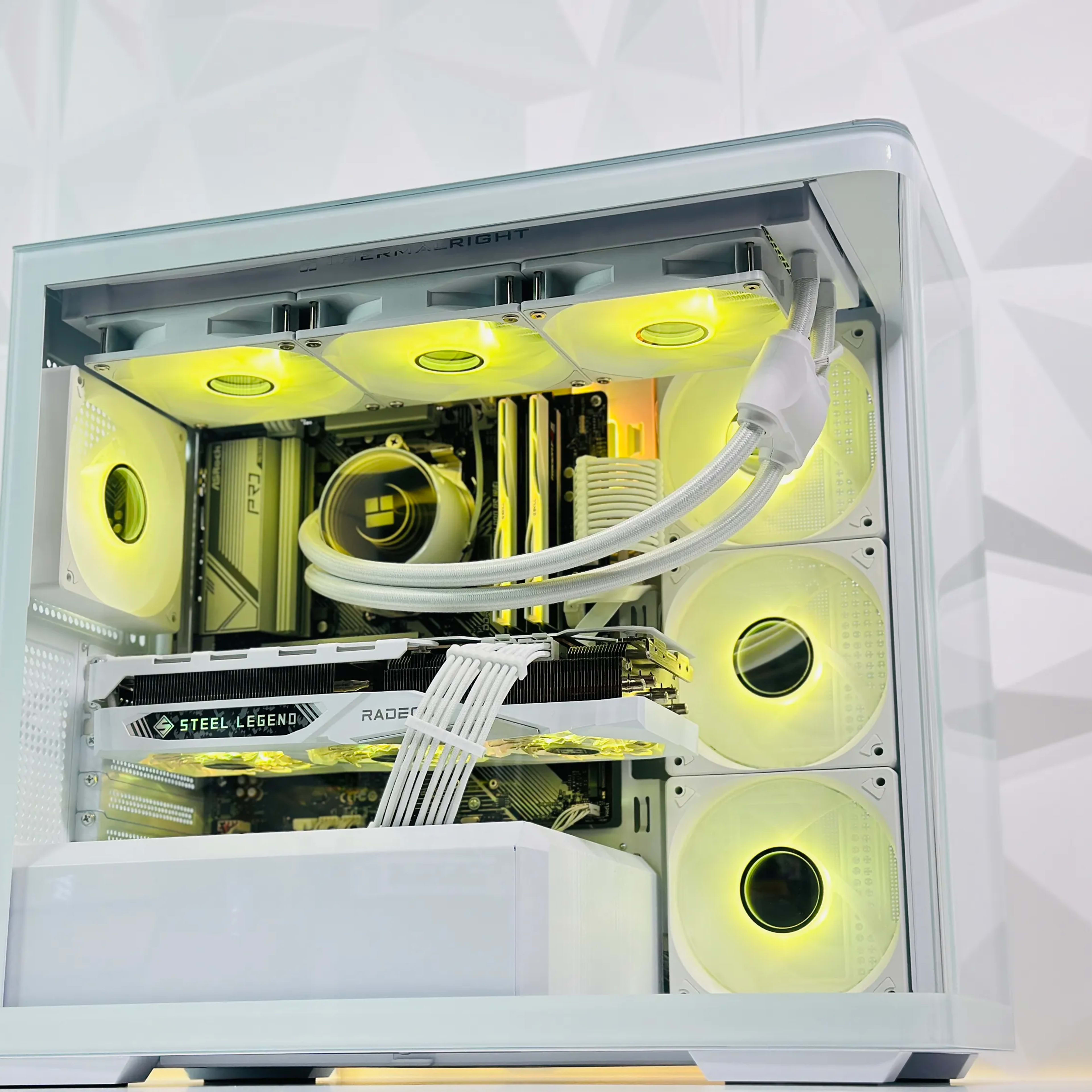 【SSランク】RX5700XT搭載ゲーミングPCフルセット✨新品ケース✨ SSランク】RX5700XT搭載ゲーミングPCフルセット✨新品ケース✨