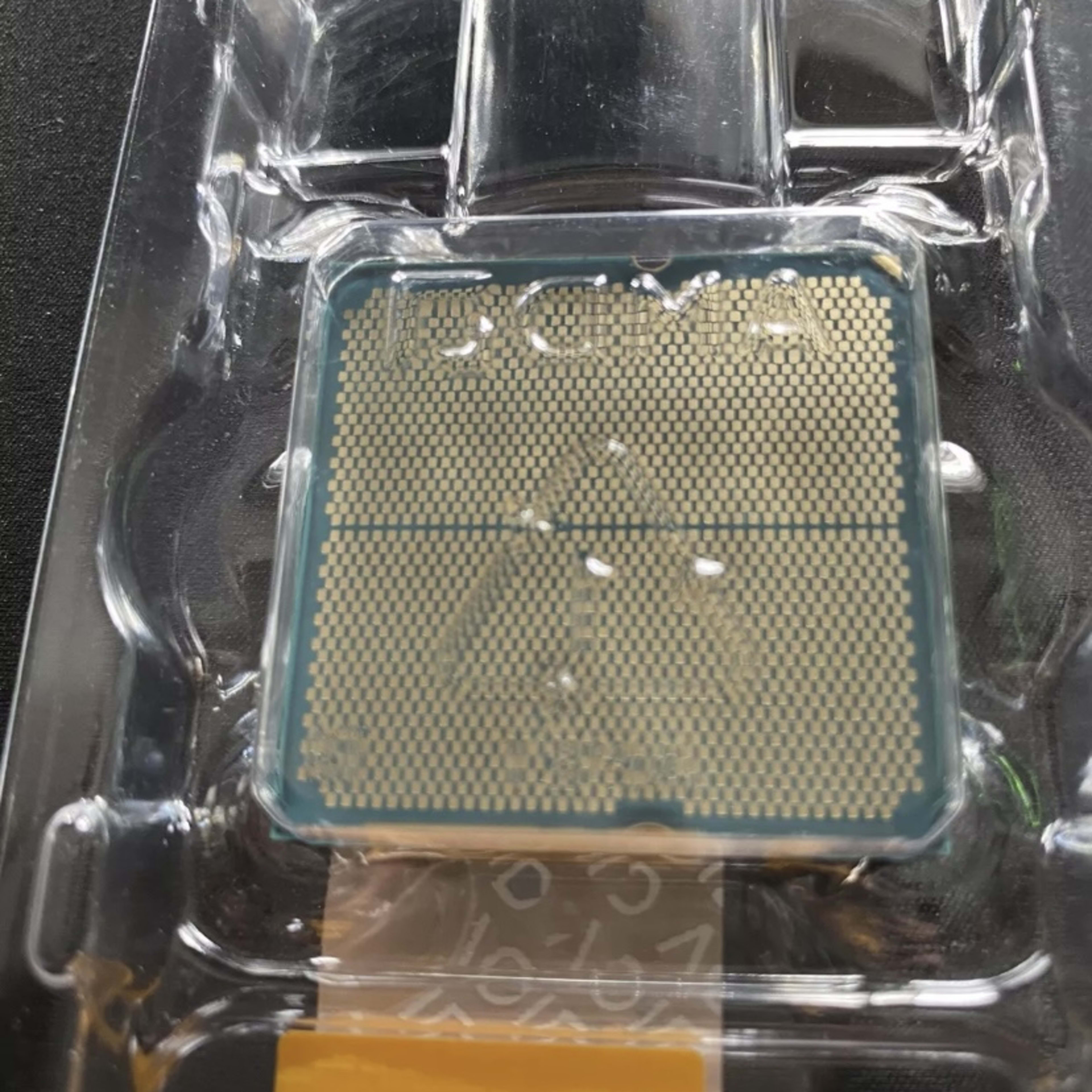 AMD Ryzen 5 7600 Processor (5.1 GHz, 6 Cores, Socket AM5)(NO FAN, NO BOX)