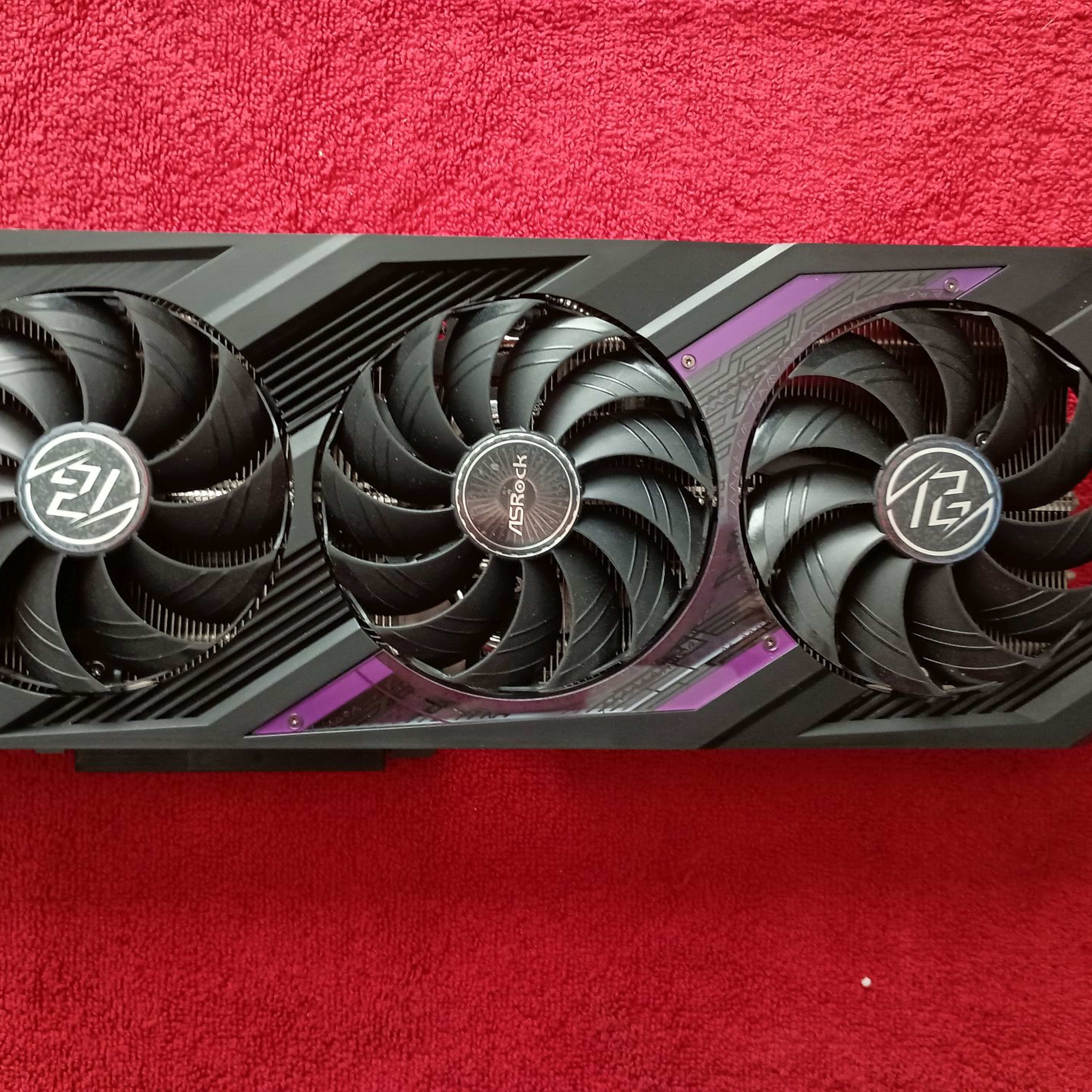 ASRock AMD Radeon RX 7800 XT Phantom Gaming OC 16GB GDDR6 ASRock AMD Radeon RX 7800 XT Phantom Gaming OC 16GB GDDR6