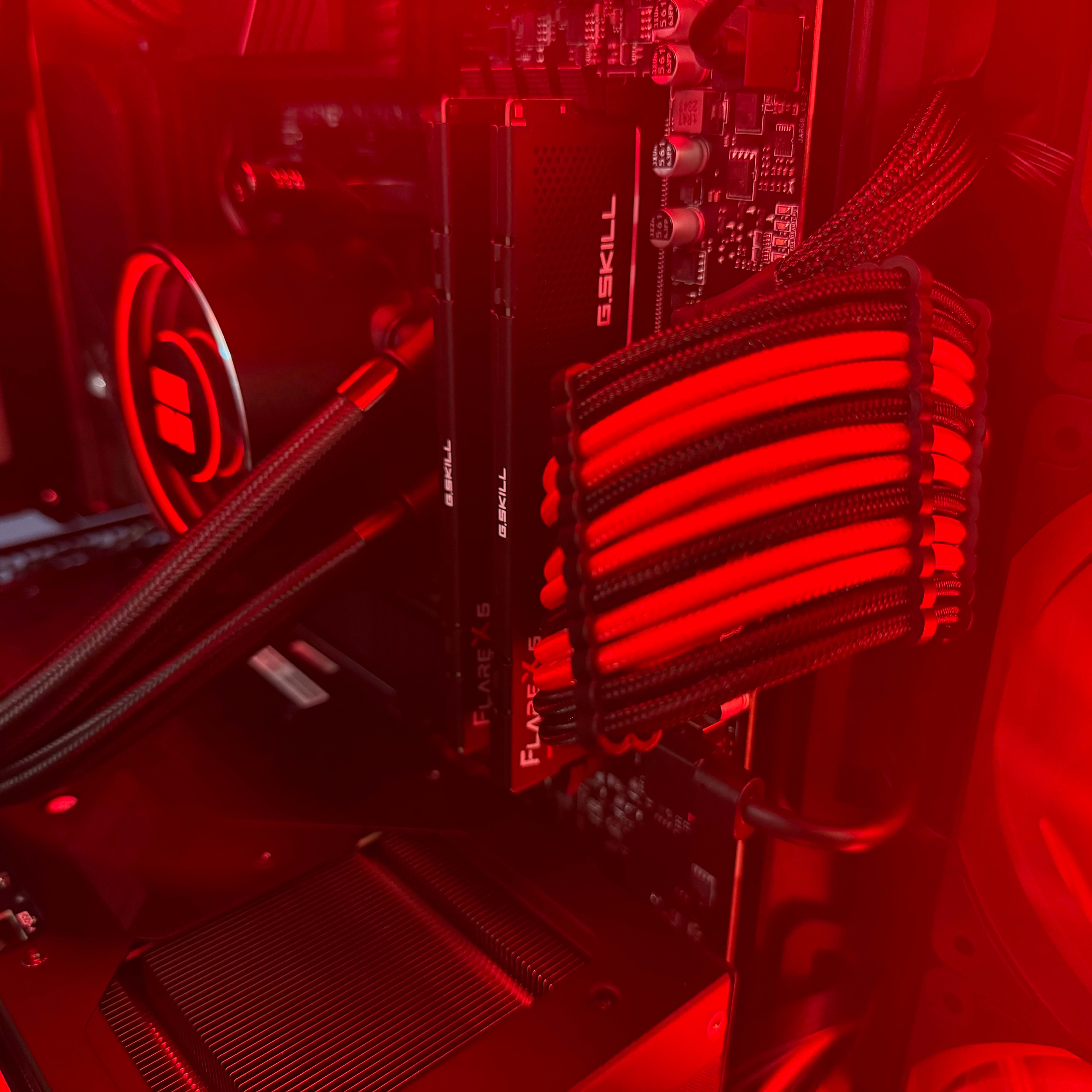 🔴⚫️Black Box⚫️🔴 RTX 4070 | Ryzen 7 7700X | 32GB DDR5 | 1TB SSD