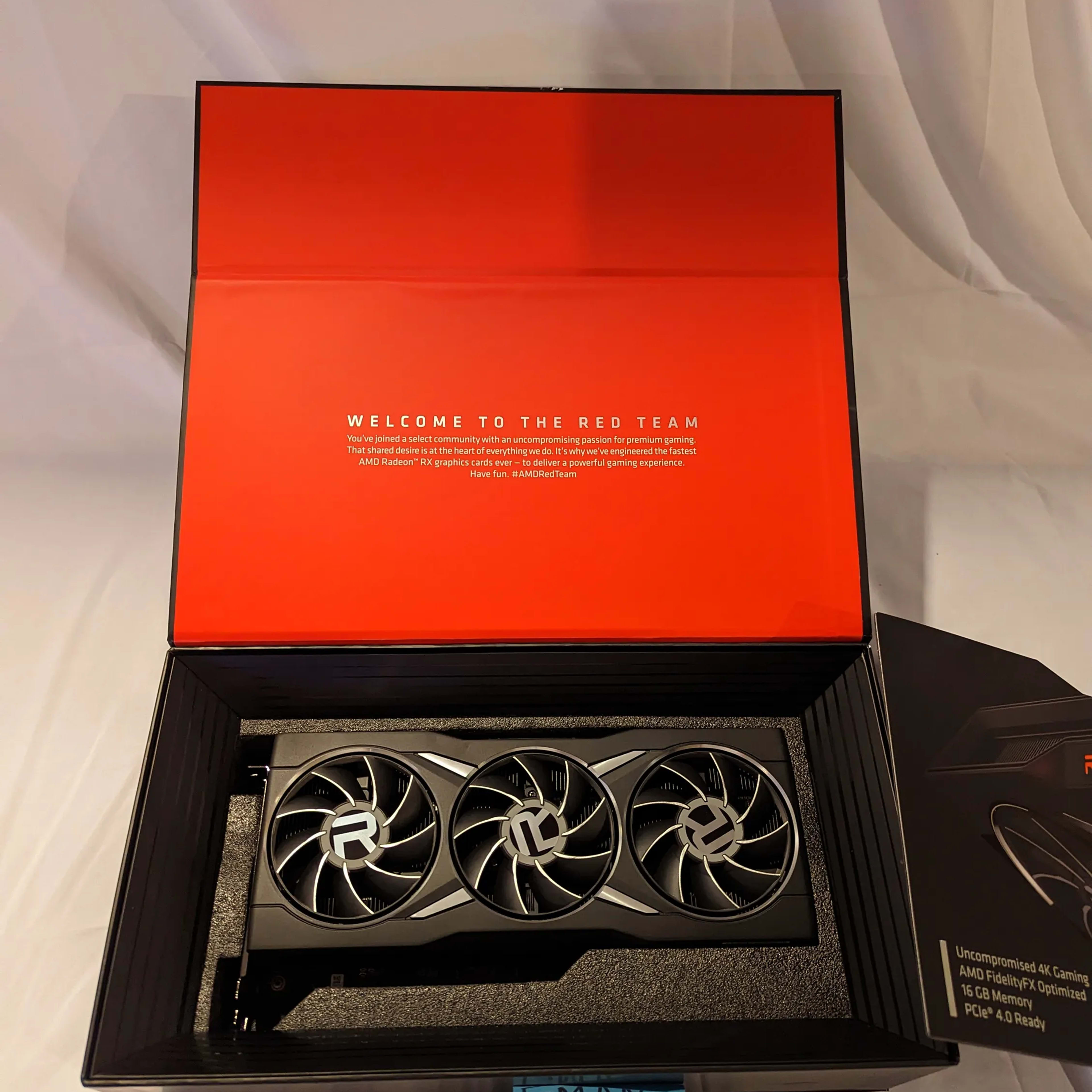 Limited Edition AMD Radeon RX 6800 XT Midnight Black 16GB