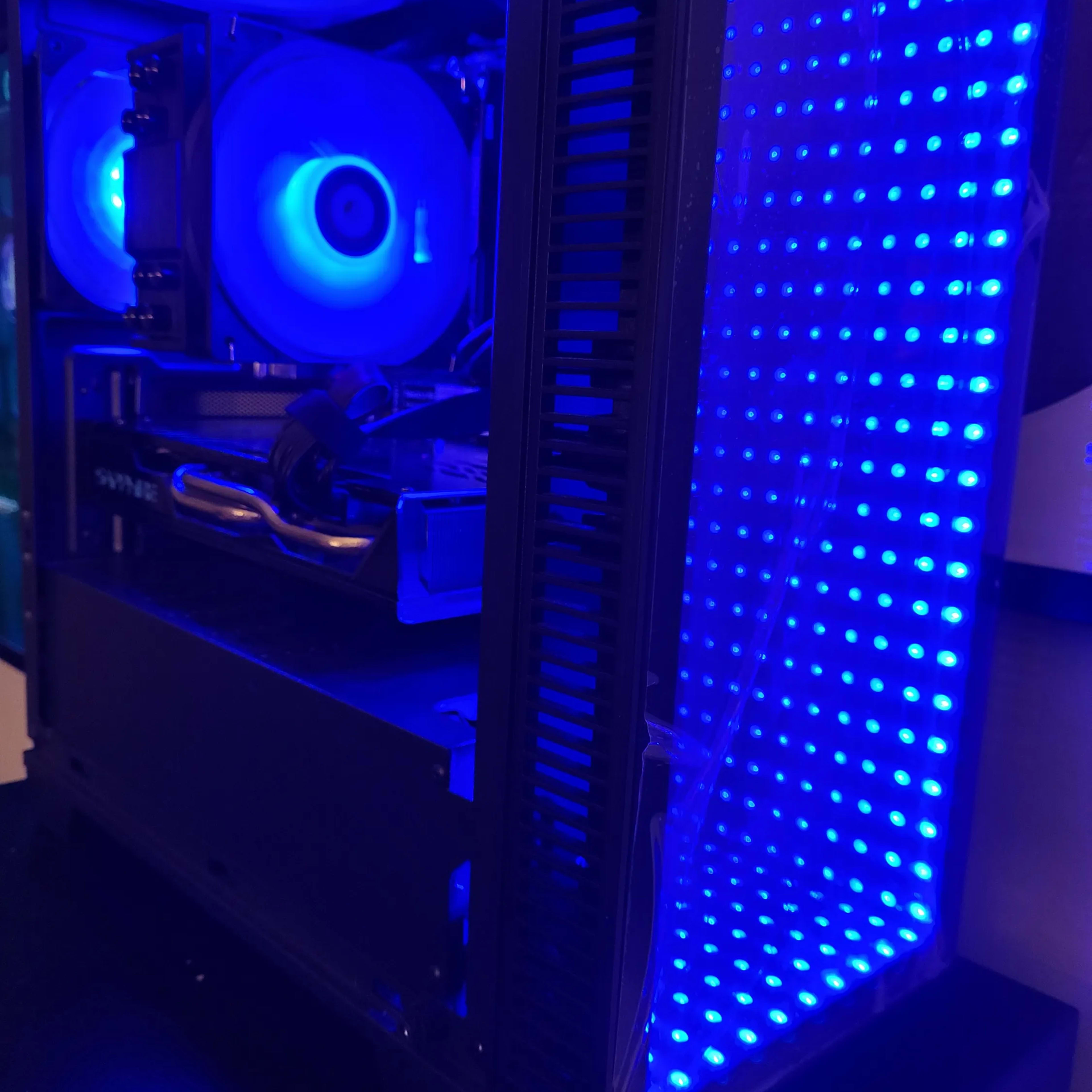 ICE COLD AMD Ryzen 5 3600 Radeon RX 590 Sapphire Nitro 8GB Jawa