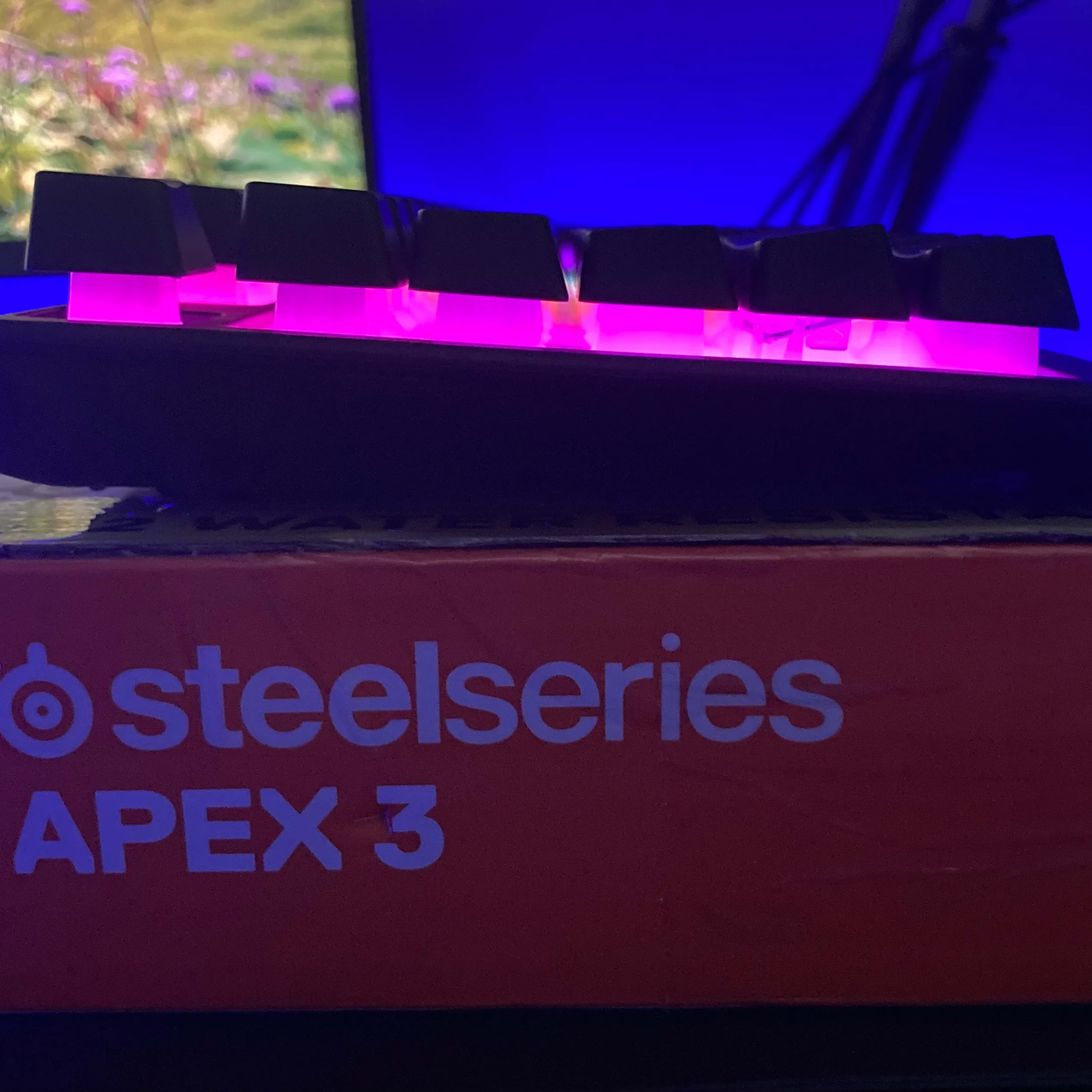 CHEAP!! SteelSeries Apex 3 Rgb Gaming Keyboard