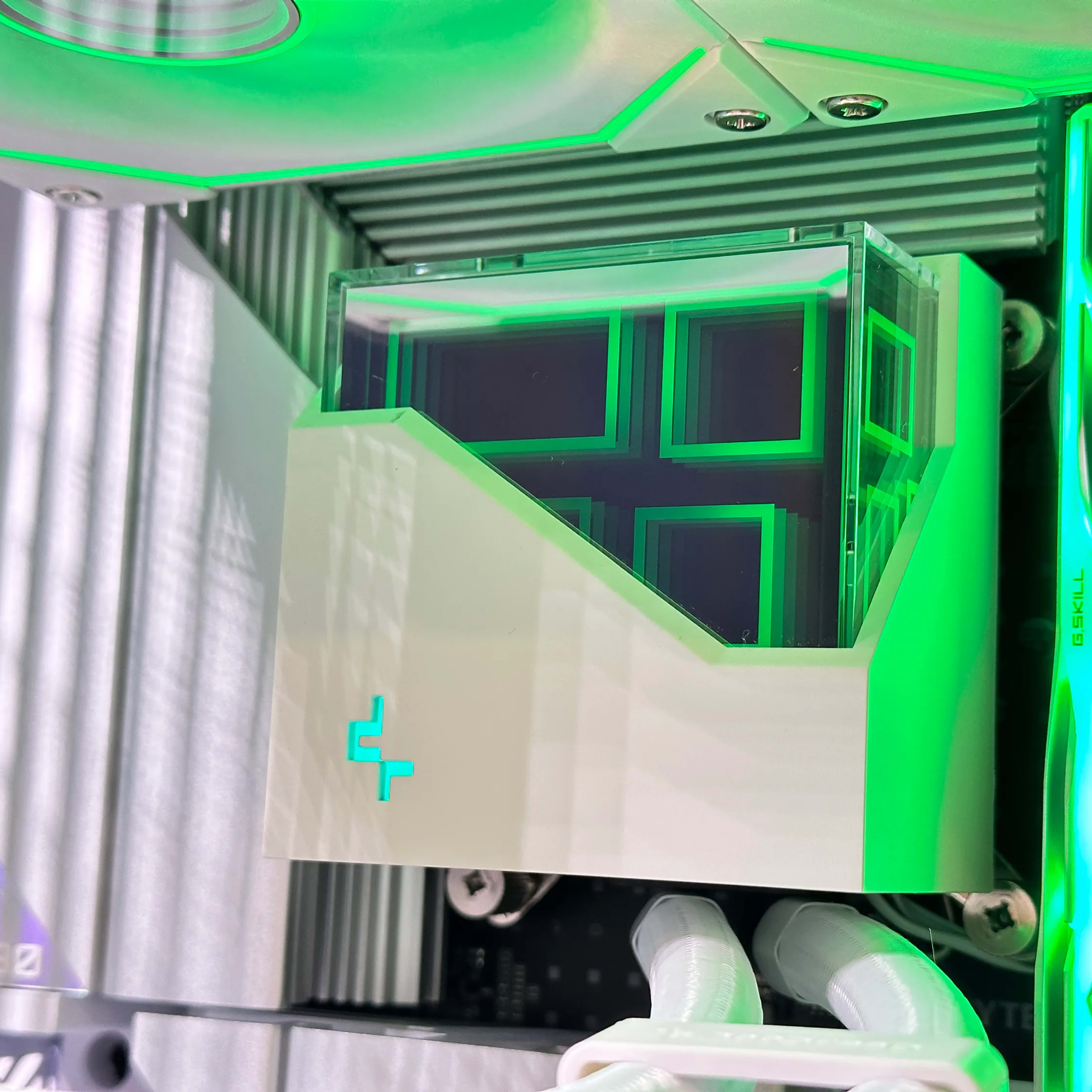 🫗4k Liquid Cooled Gaming PC🫗Nvidia RTX 4080 16GB✳️Intel 🫗4k Liquid Cooled Gaming PC🫗Nvidia RTX 4080 16GB✳️Intel