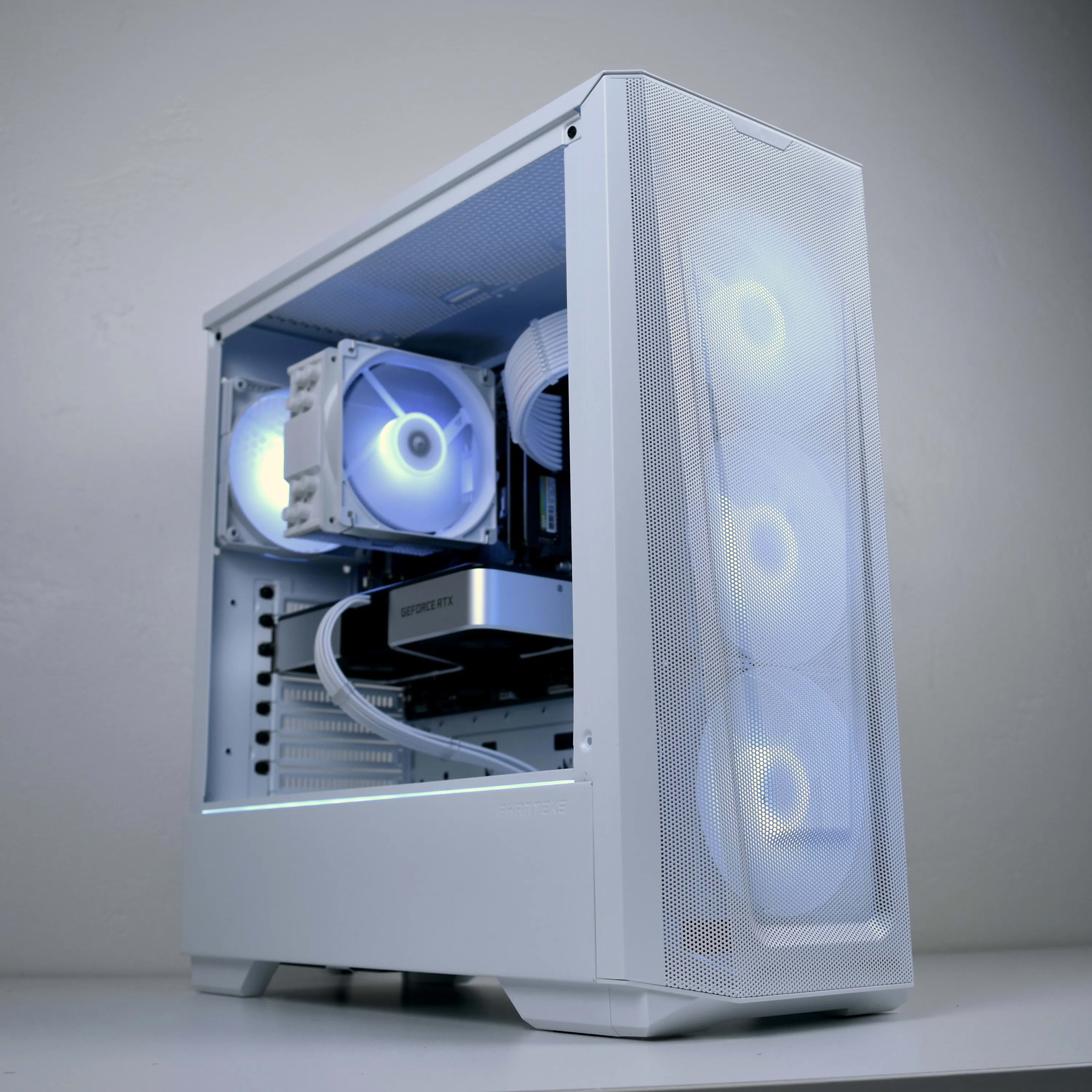 EXCELLENT Streaming/Gaming PC NVIDIA RTX 3060Ti, Ryzen 5600, 32GB RAM, WiFi | Forge Hercules (White)