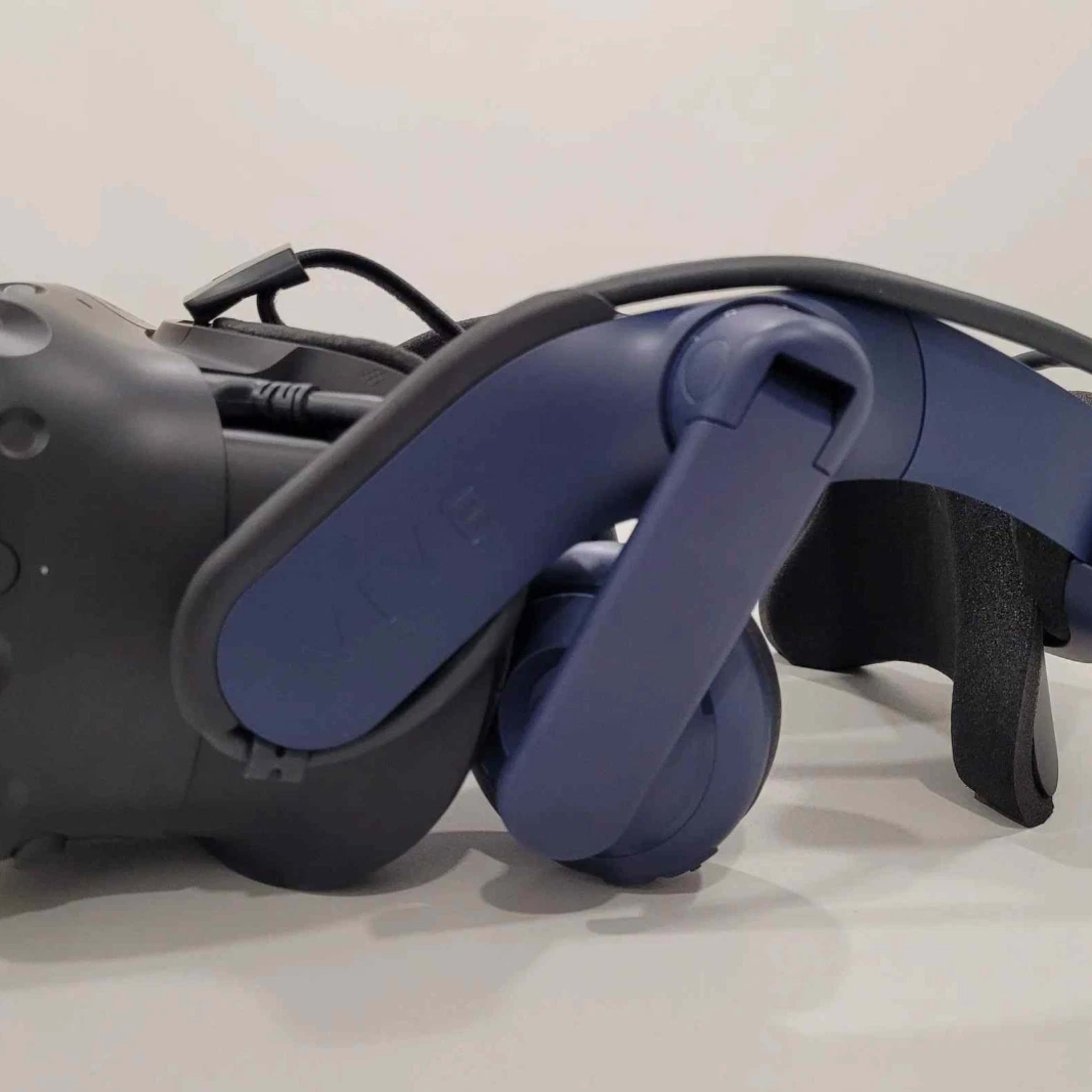 VR HEAD$ GEAR | HTC VIVE 2 Pro Full Kit – BEST CONDITION VR HEAD$ GEAR | HTC VIVE 2 Pro Full Kit – BEST CONDITION