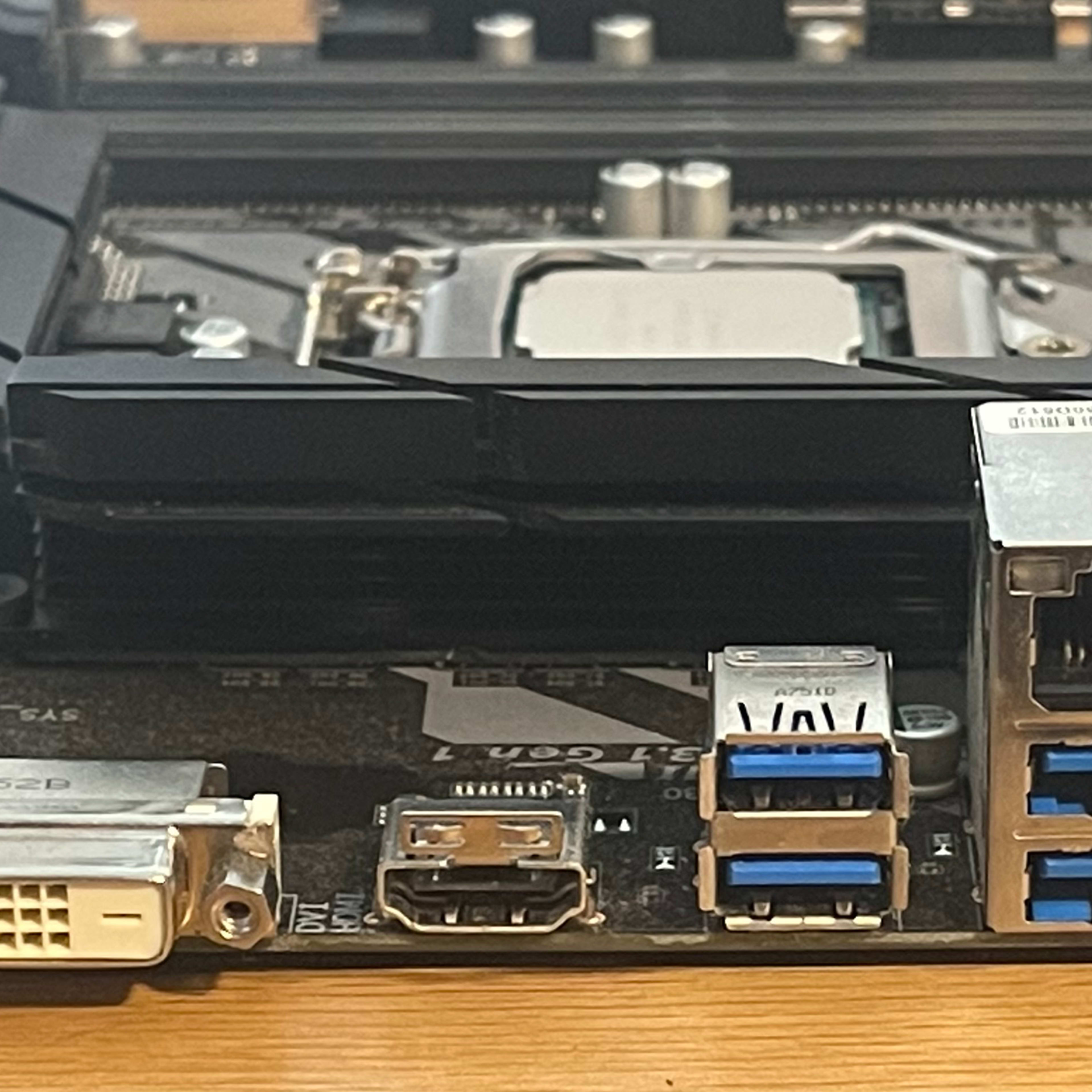 Used, Gigabyte z370 HD3, i7-8700, 16GB, 256GB | Jawa Used, Gigabyte z370 HD3, i7-8700, 16GB, 256GB | Jawa