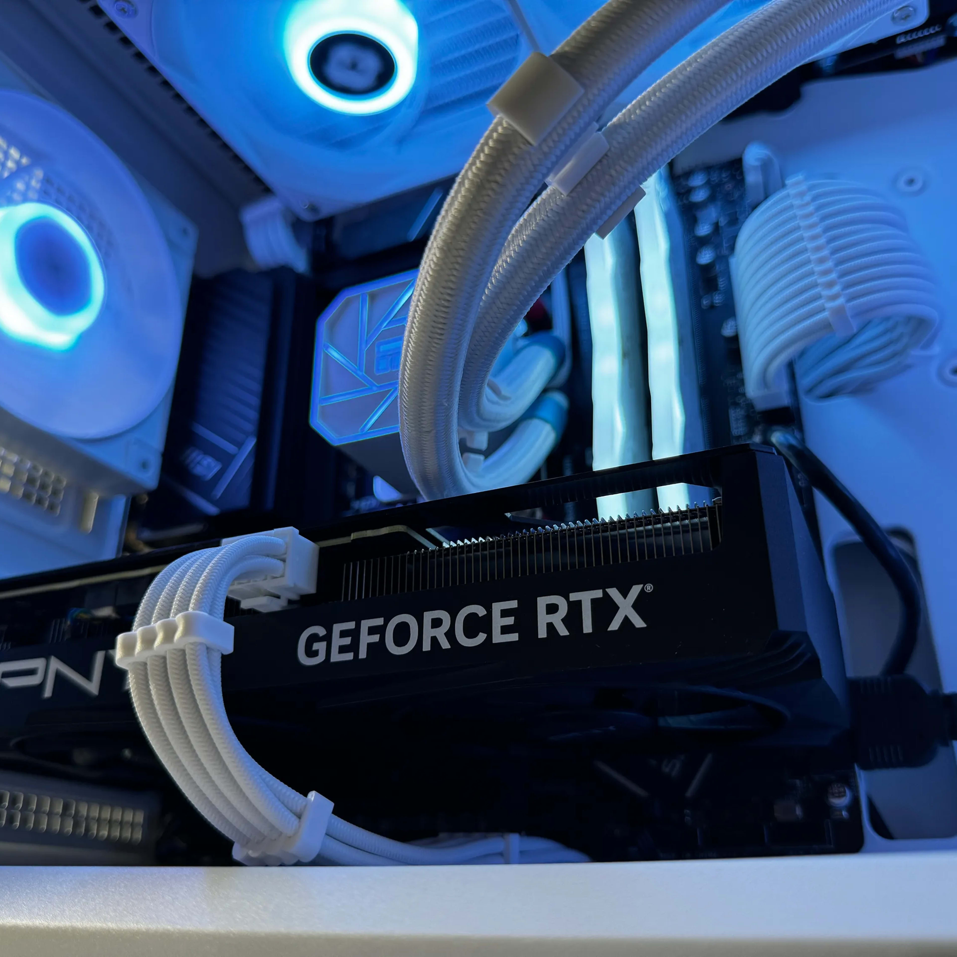 ⚫️SKY⚪️ Gaming PC | AMD Ryzen 5 7600x | 32GB DDR5 | RTX 4070 | 1TB m.2 SSD | Win10 PRO | Wi-Fi