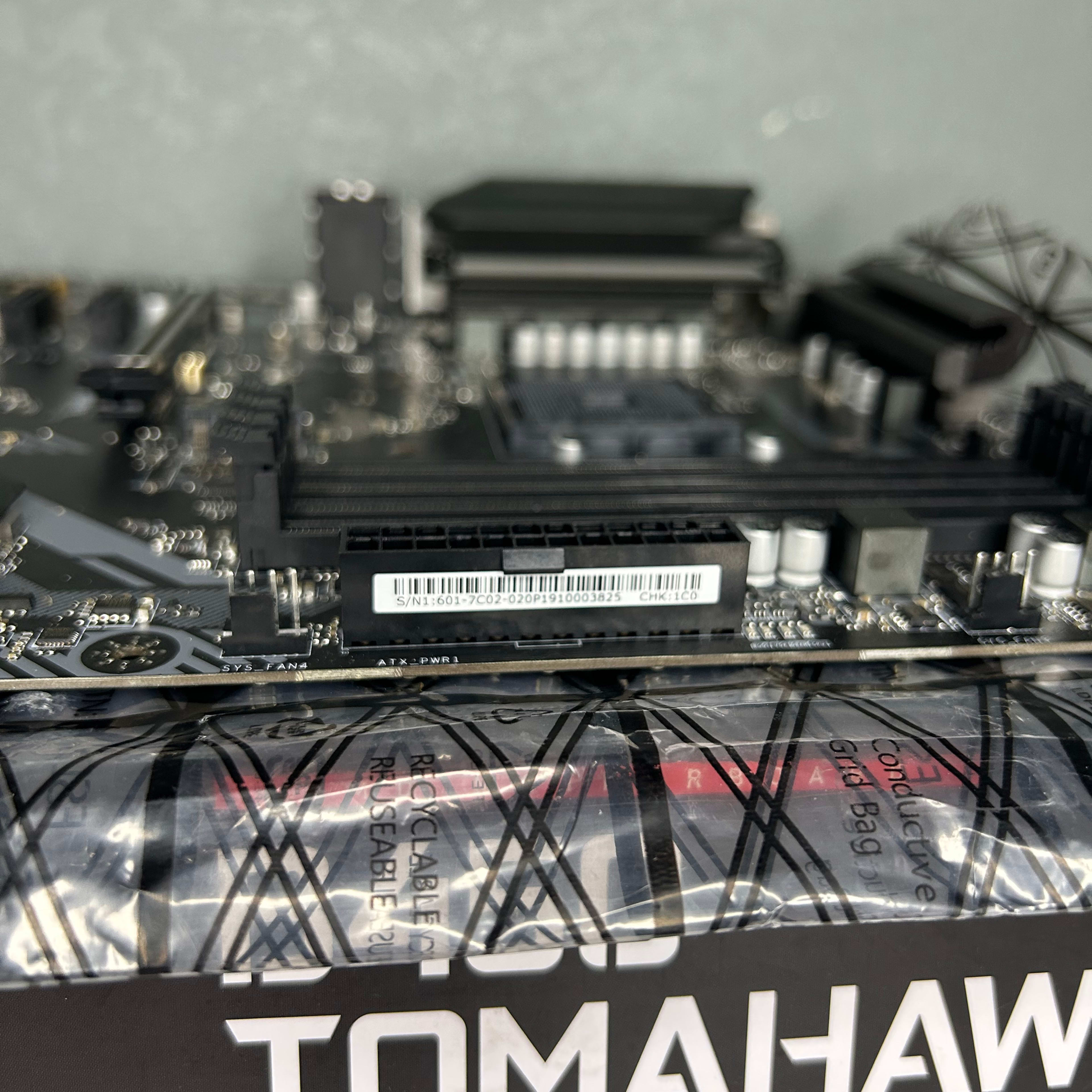 MSI B450 Tomahawk ATX AM4 Motherboard