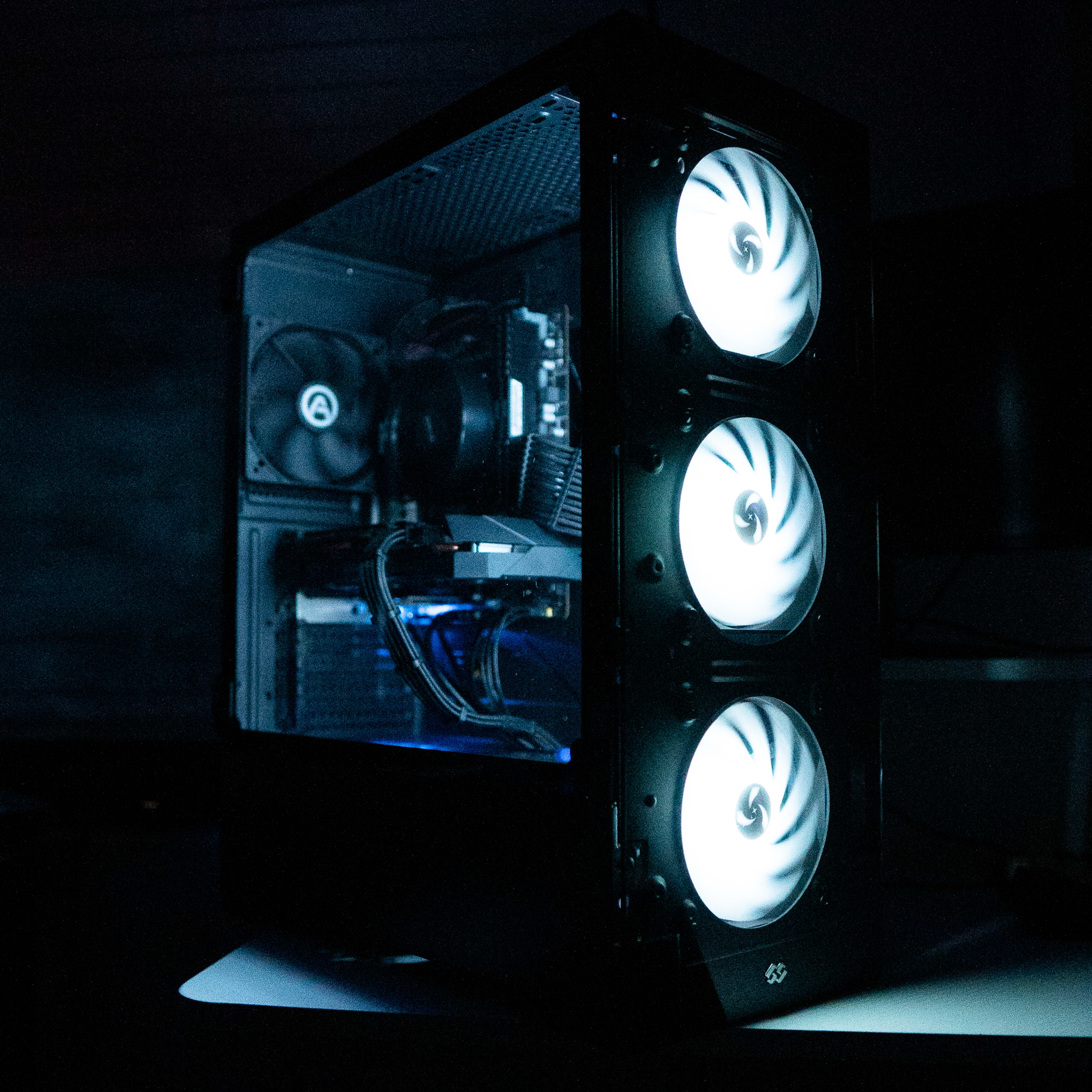 ⚫⚪ | RTX 2060 OC | RYZEN 5 3500X | 16GB DDR4 RAM | 256GB NVME SSD + 500GB HDD | Stealth Achiever