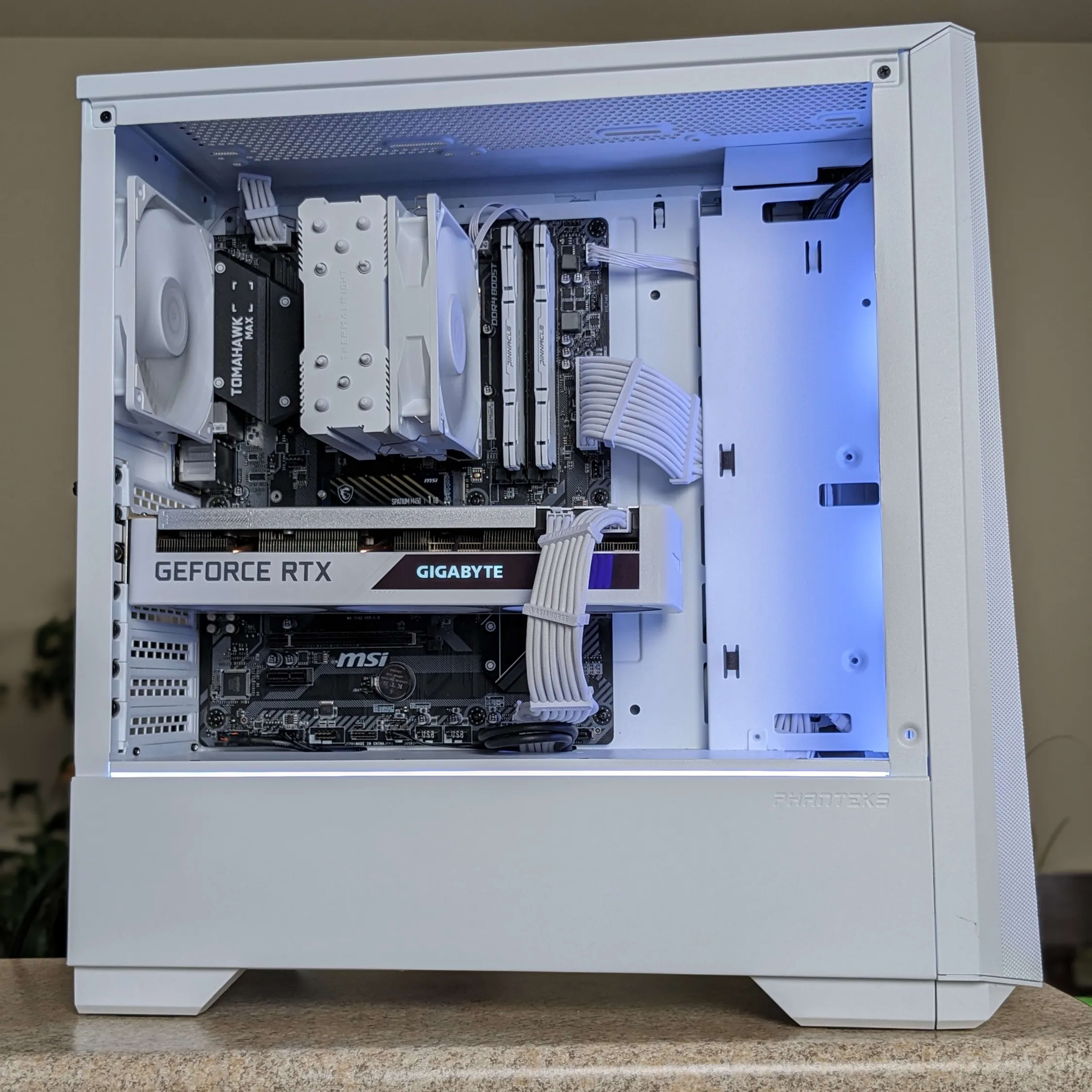 Mid Range All White Gaming PC - Ryzen 5 5600 - RTX 3070